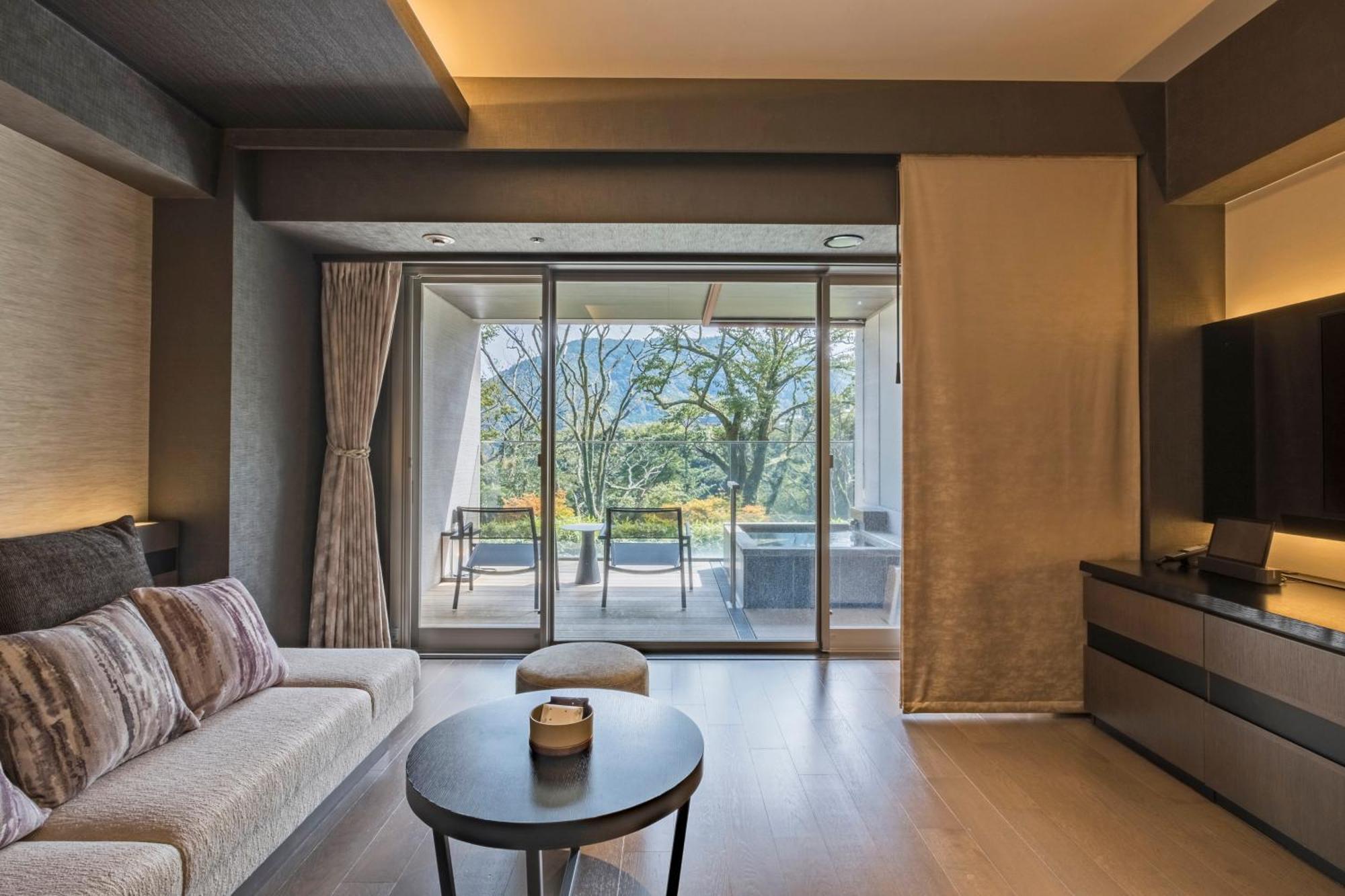 West Wing-Twin Room Open-Air Bath Western Style or Japanses Entry 1700～1800