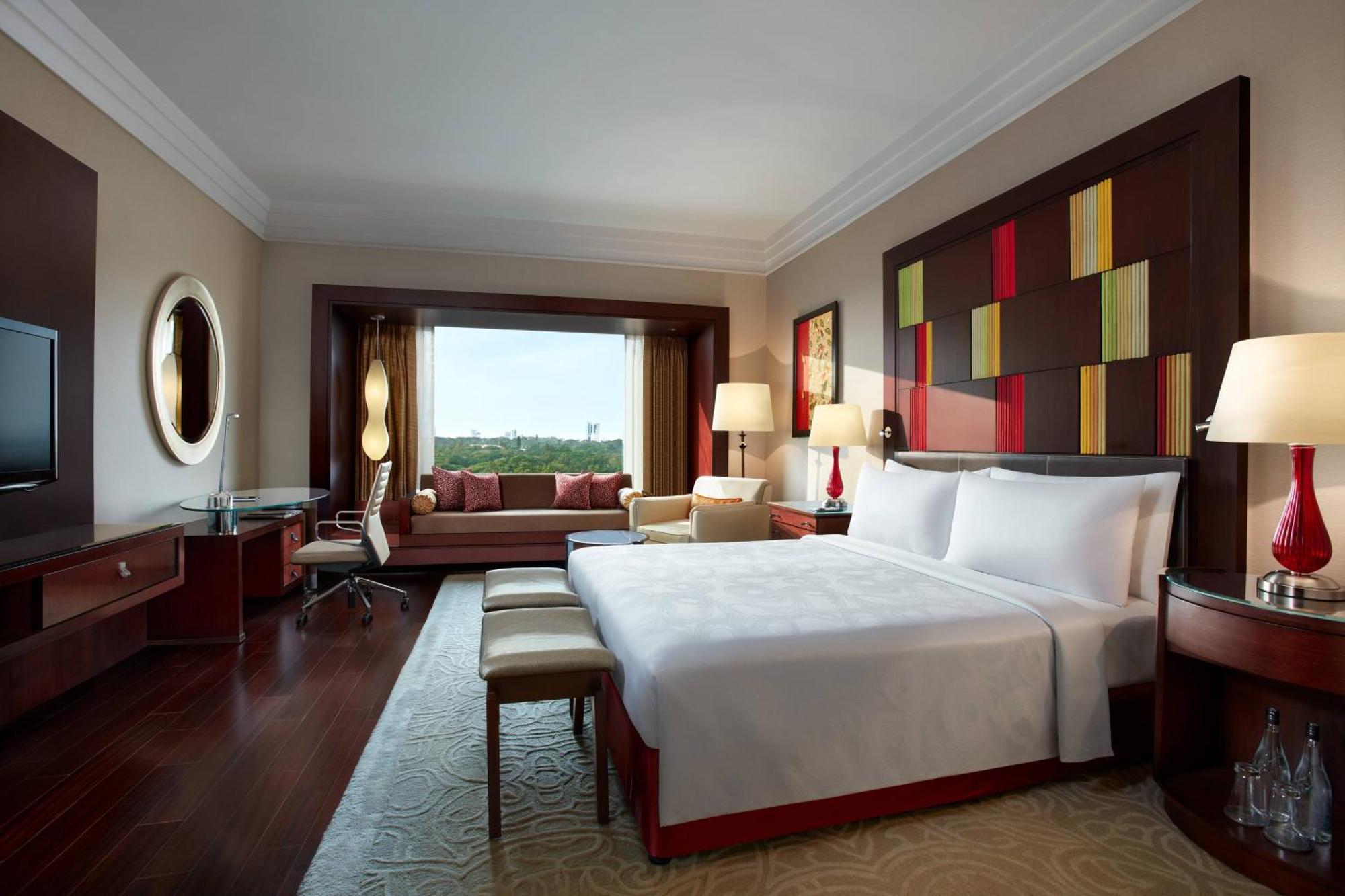 Executive Room Club lounge access 1 King