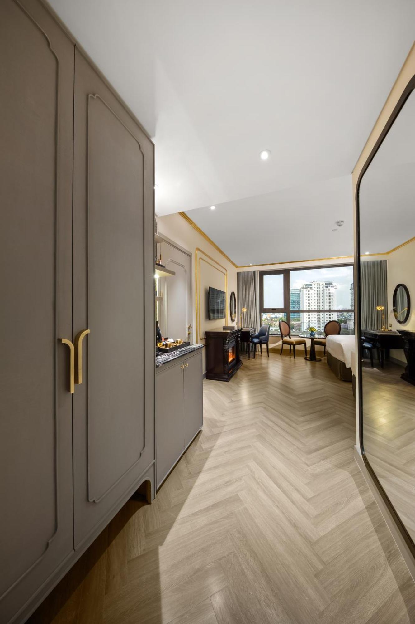 Golden Classic Twin Room
