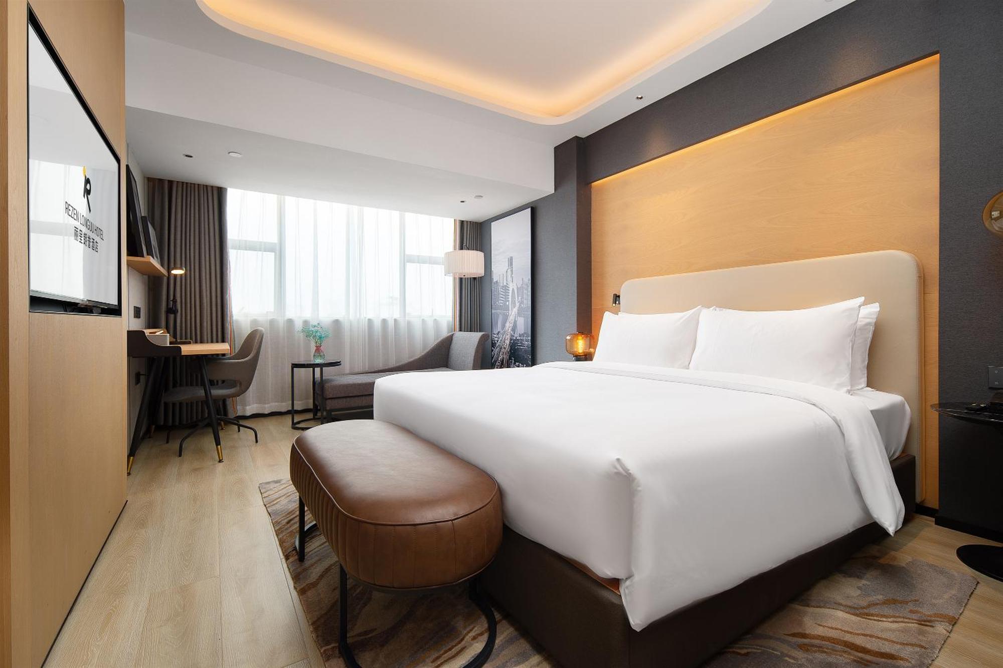 Prefer Queen Room,1617419117:JPEG