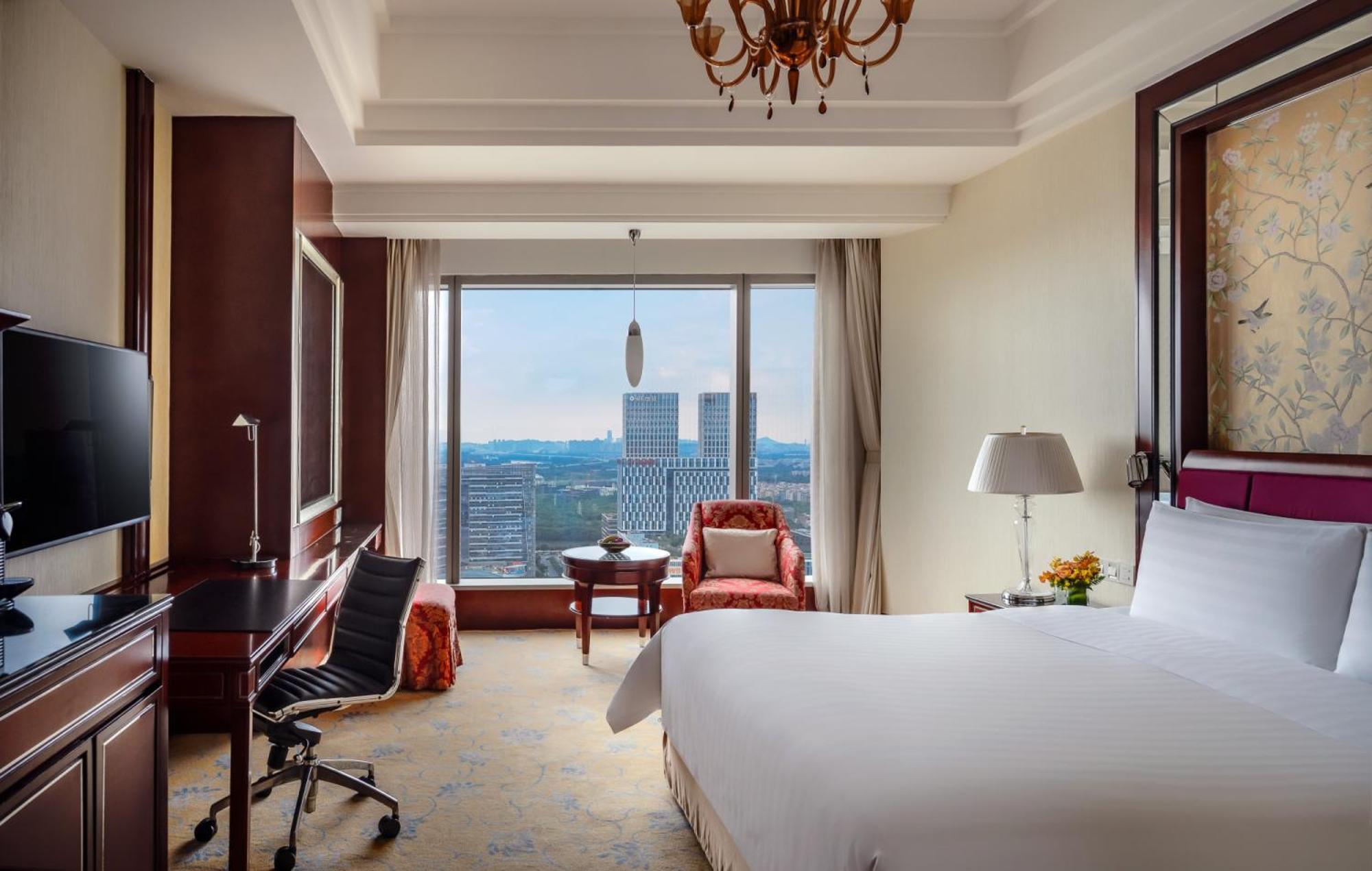 Deluxe King Room Riverview