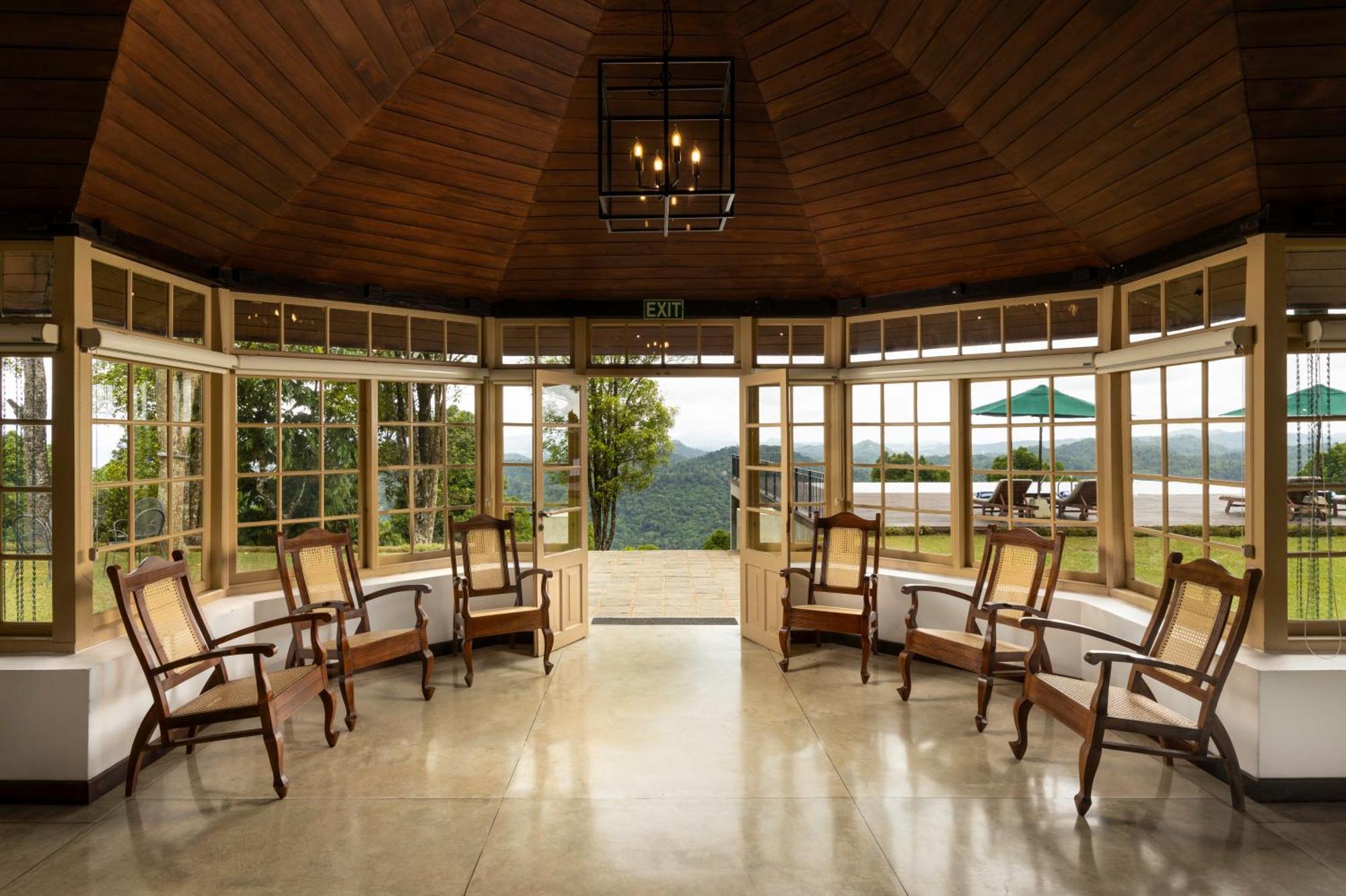 Simpson´s Bungalow Room Mountain View Complimentary Nature Trek