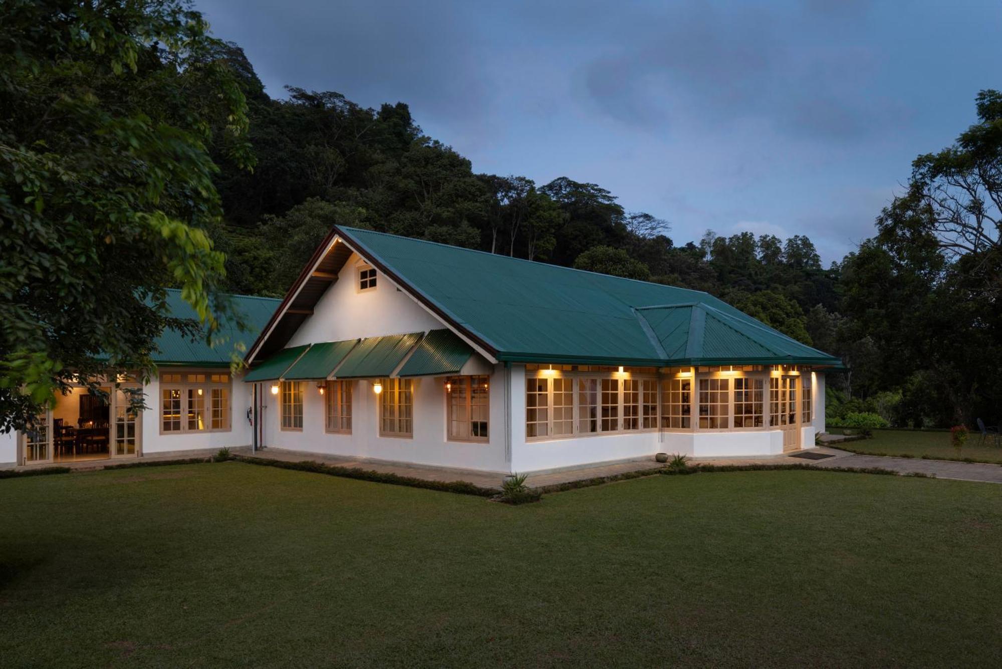 Simpson´s Bungalow Room Mountain View Complimentary Nature Trek