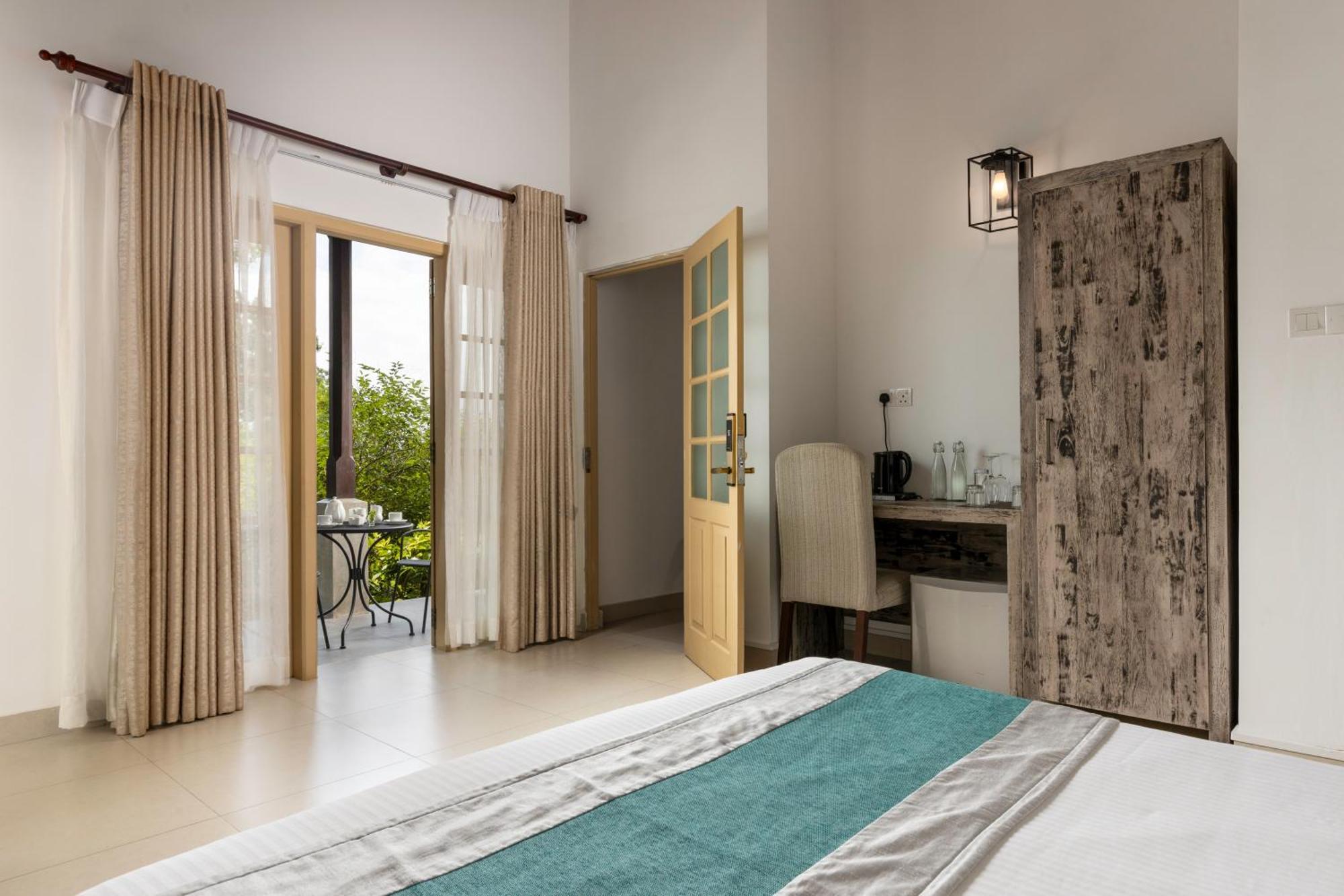 Forest Villa Mountain View Complimentary Nature Trek