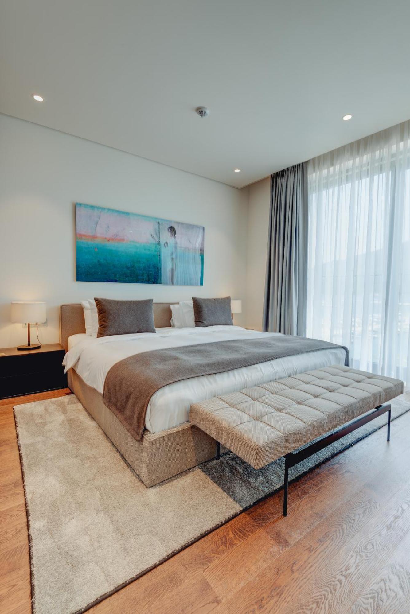 1 Bedroom Mimosa Suite