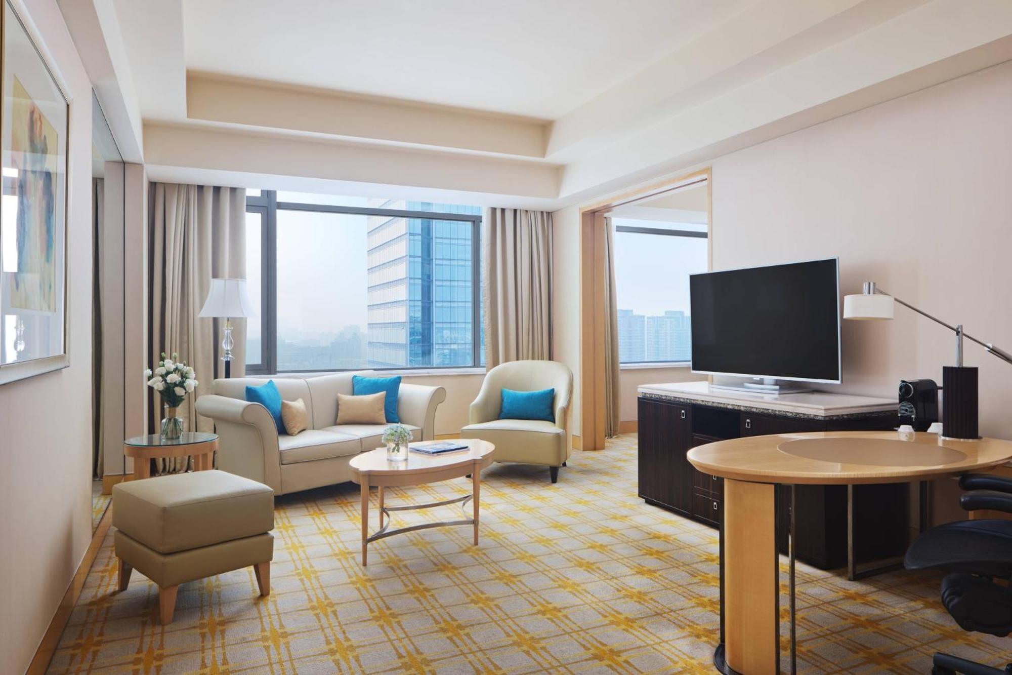 Deluxe Suite,1618272389:JPEG