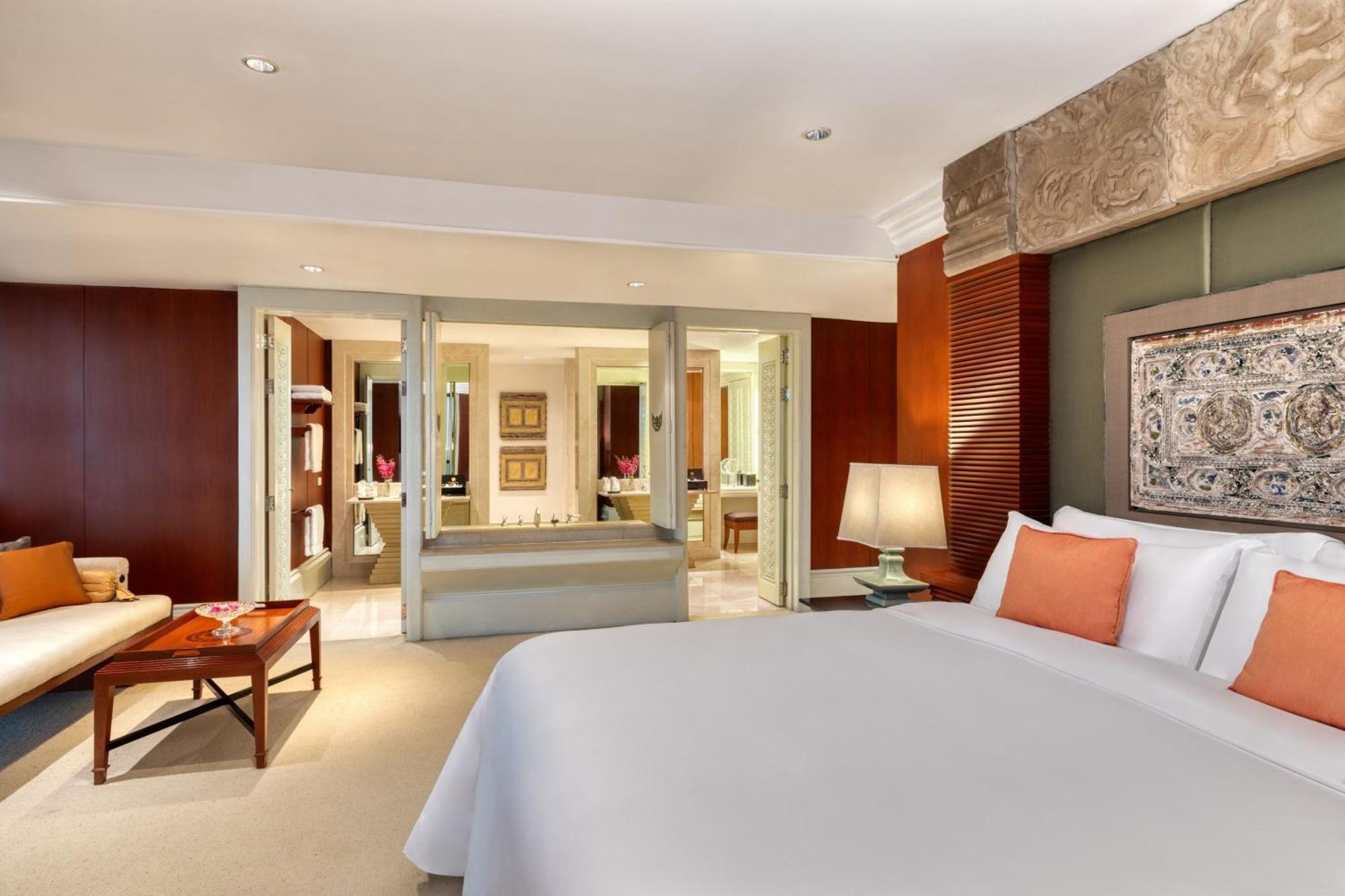 Royal Pimai, Club lounge access, 2 Bedroom Suite, City view