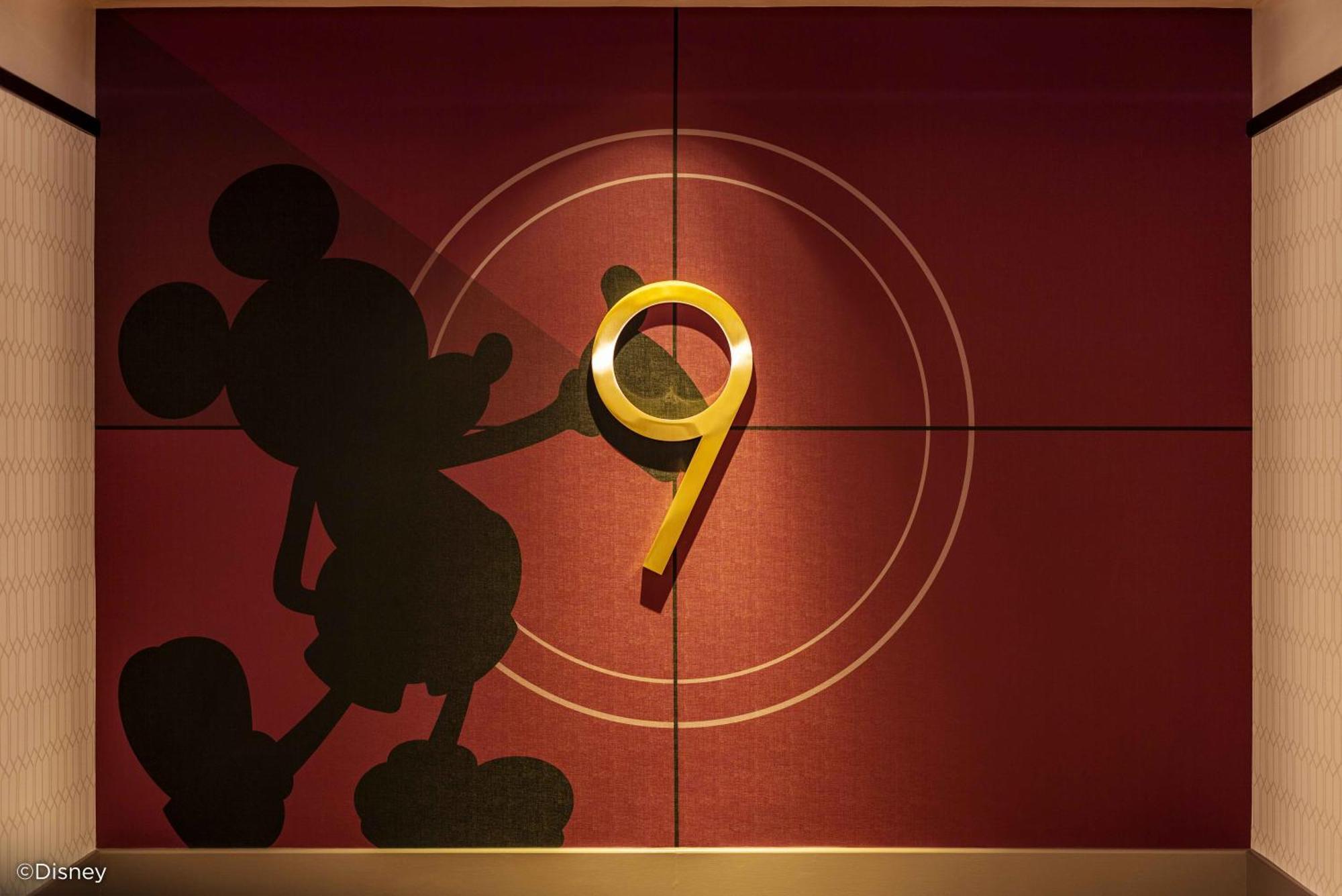 "Mickey Friends" Standard Room King Bed or Two Double Beds