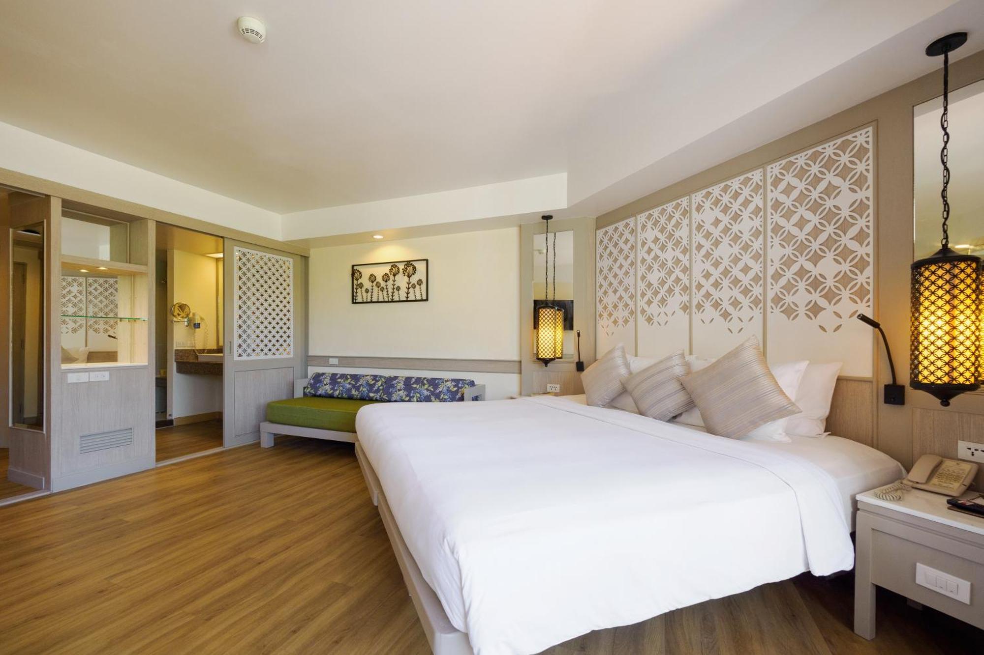 Deluxe Room Bhuri Wing