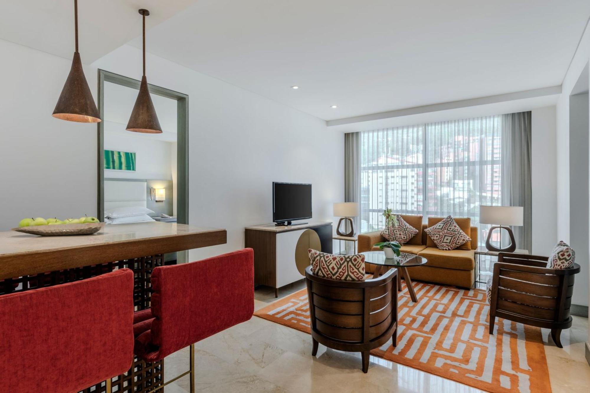 Junior King Suite