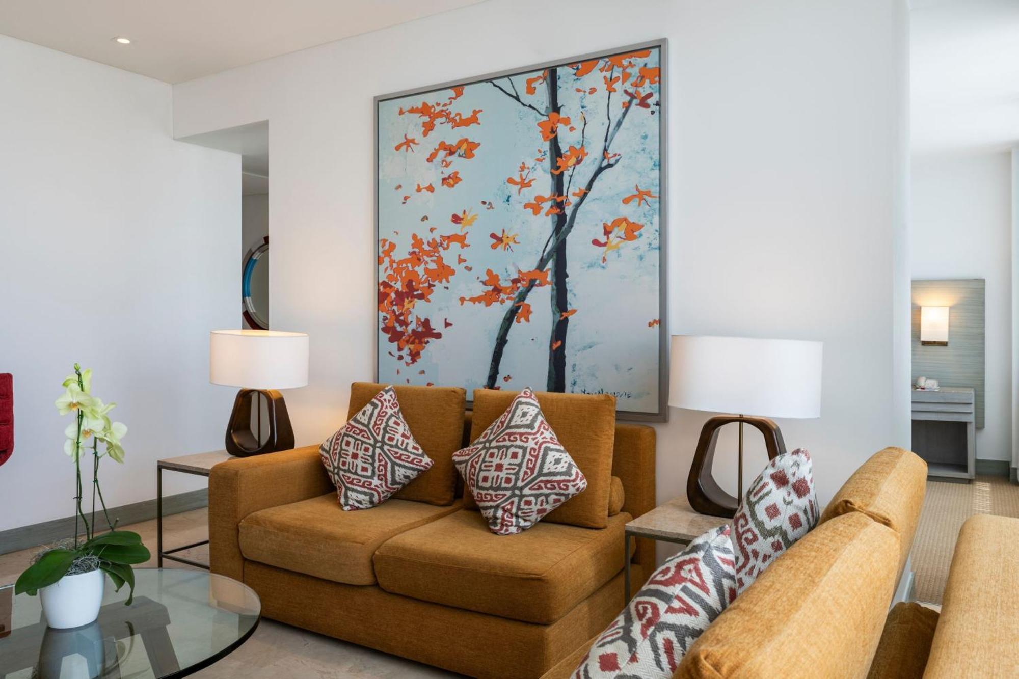 King Studio Suite Concierge Lounge Access