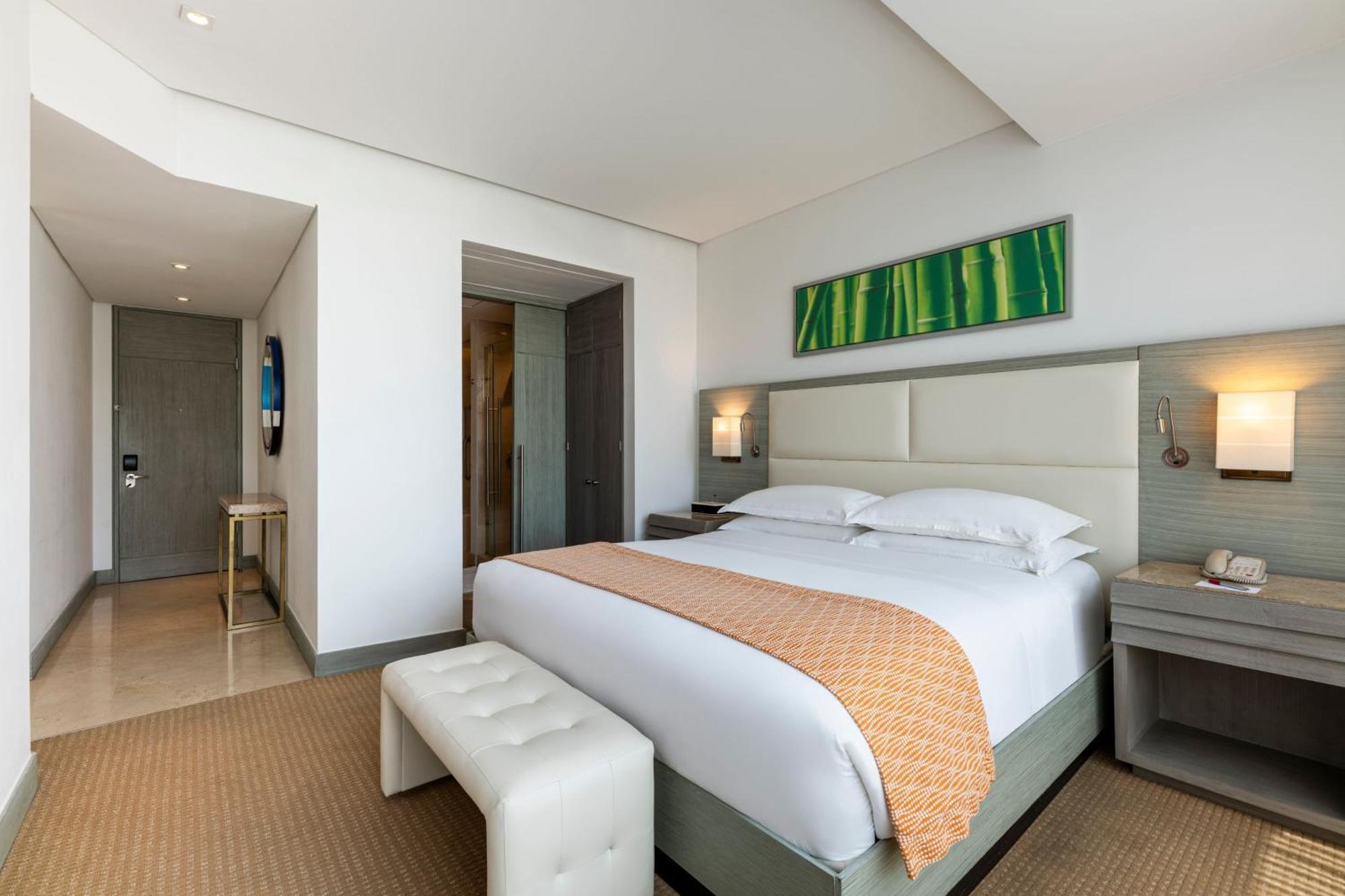 King Studio Suite Concierge Lounge Access
