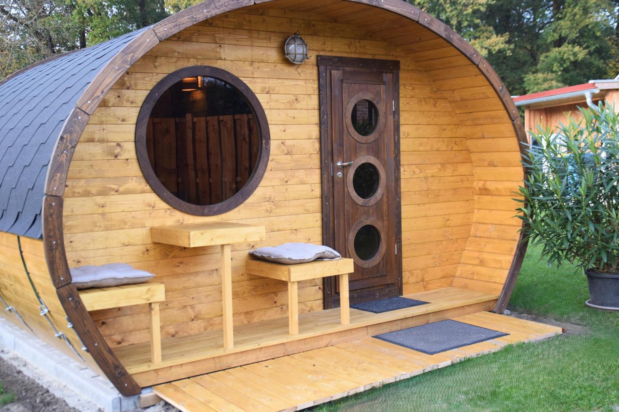 Deluxe Double Room Shower