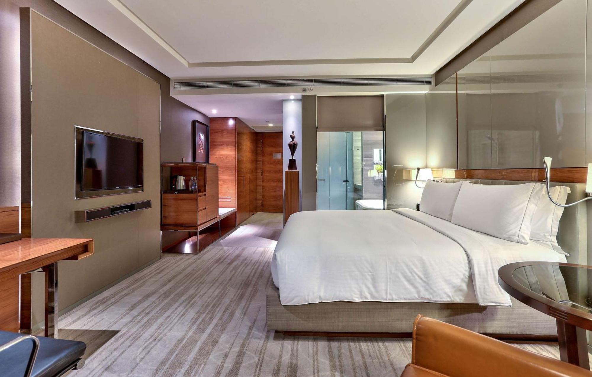 Deluxe King Room,1622042251:JPEG