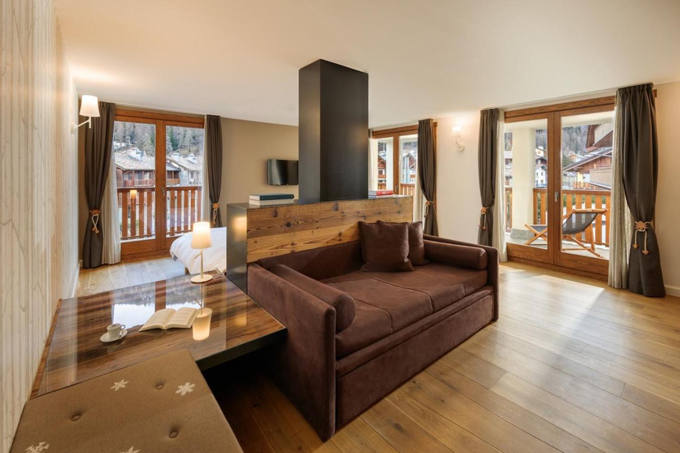 Junior Suite,1622087547:JPEG