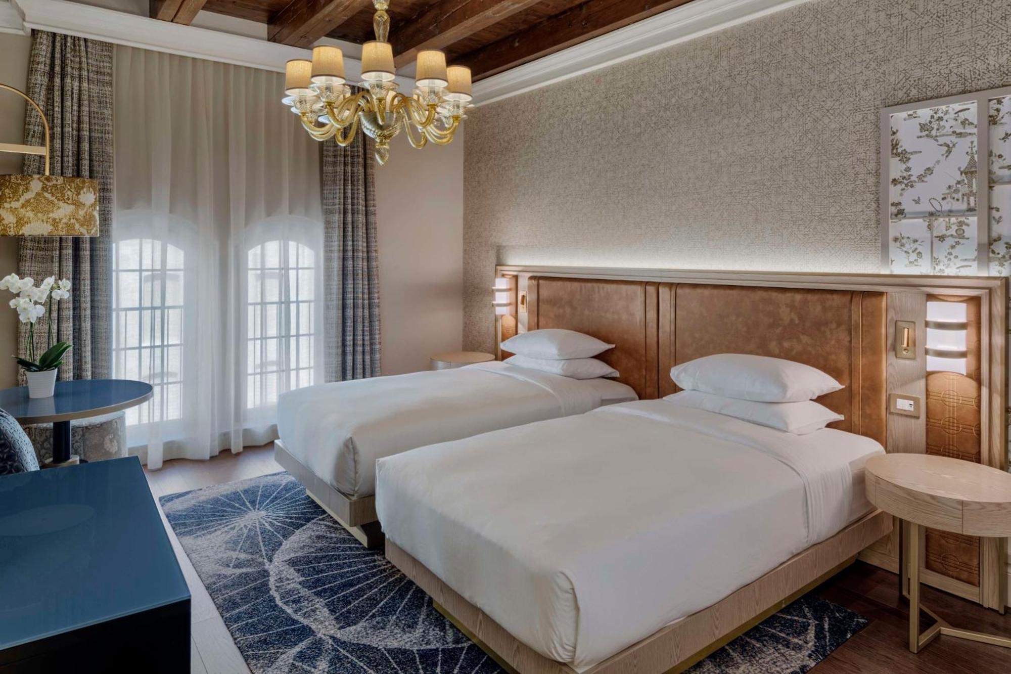 Twin Molino Superior Room
