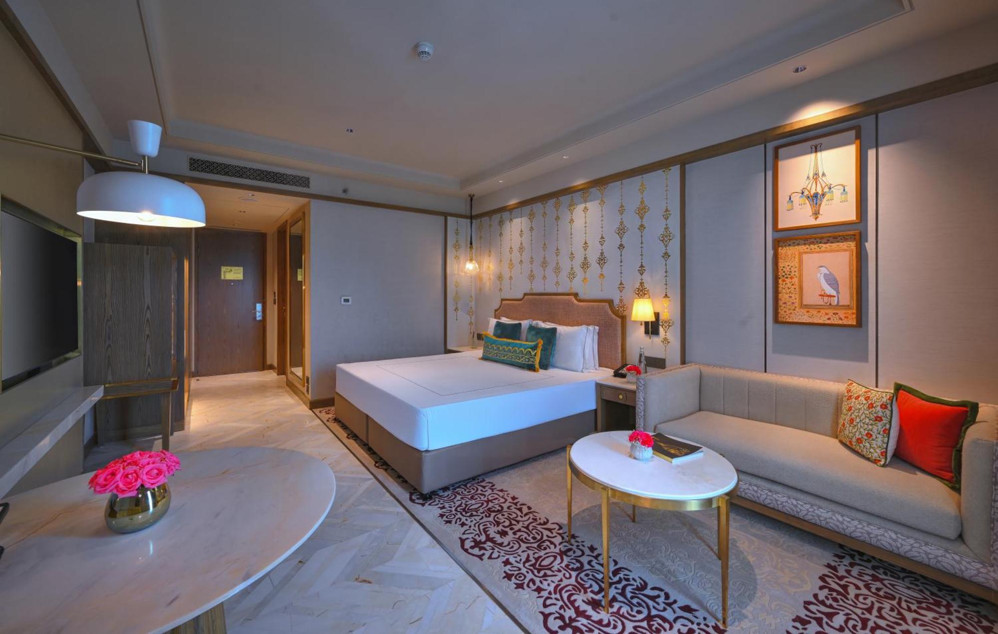 Luxury Room King Bed on food beverages laundry spa