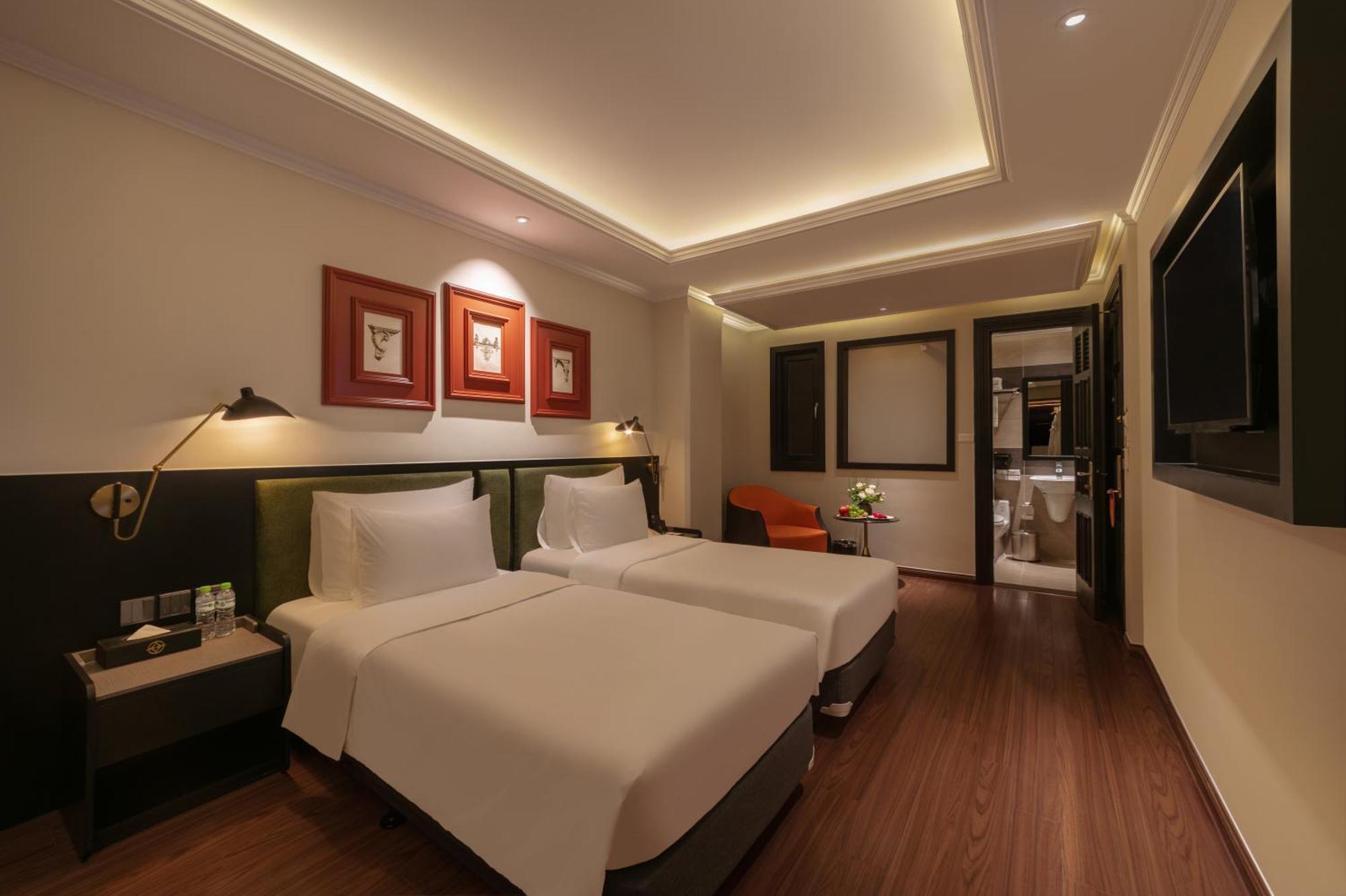 Deluxe Twin Room Bathtub No Window