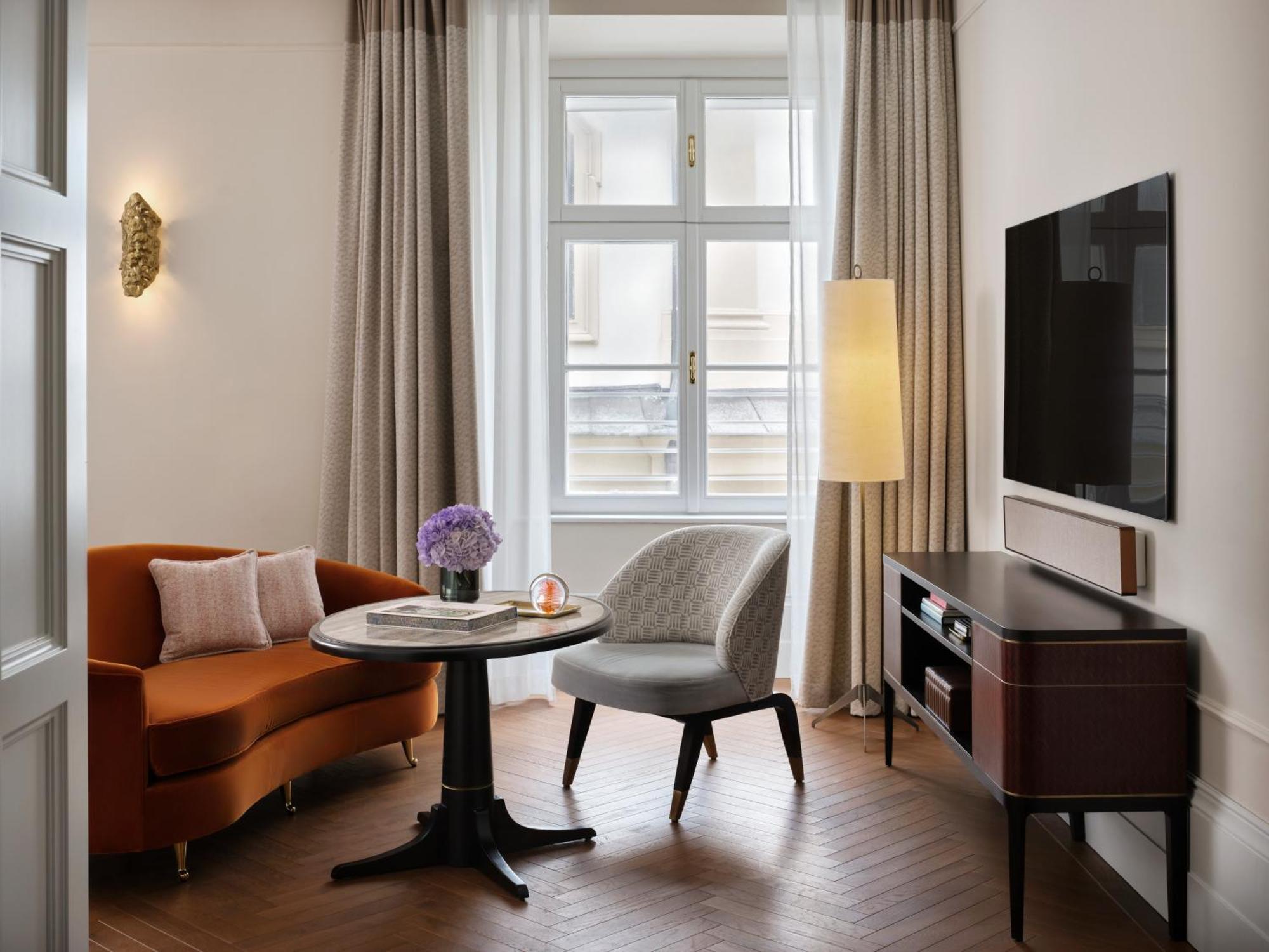 Deluxe Junior Suite