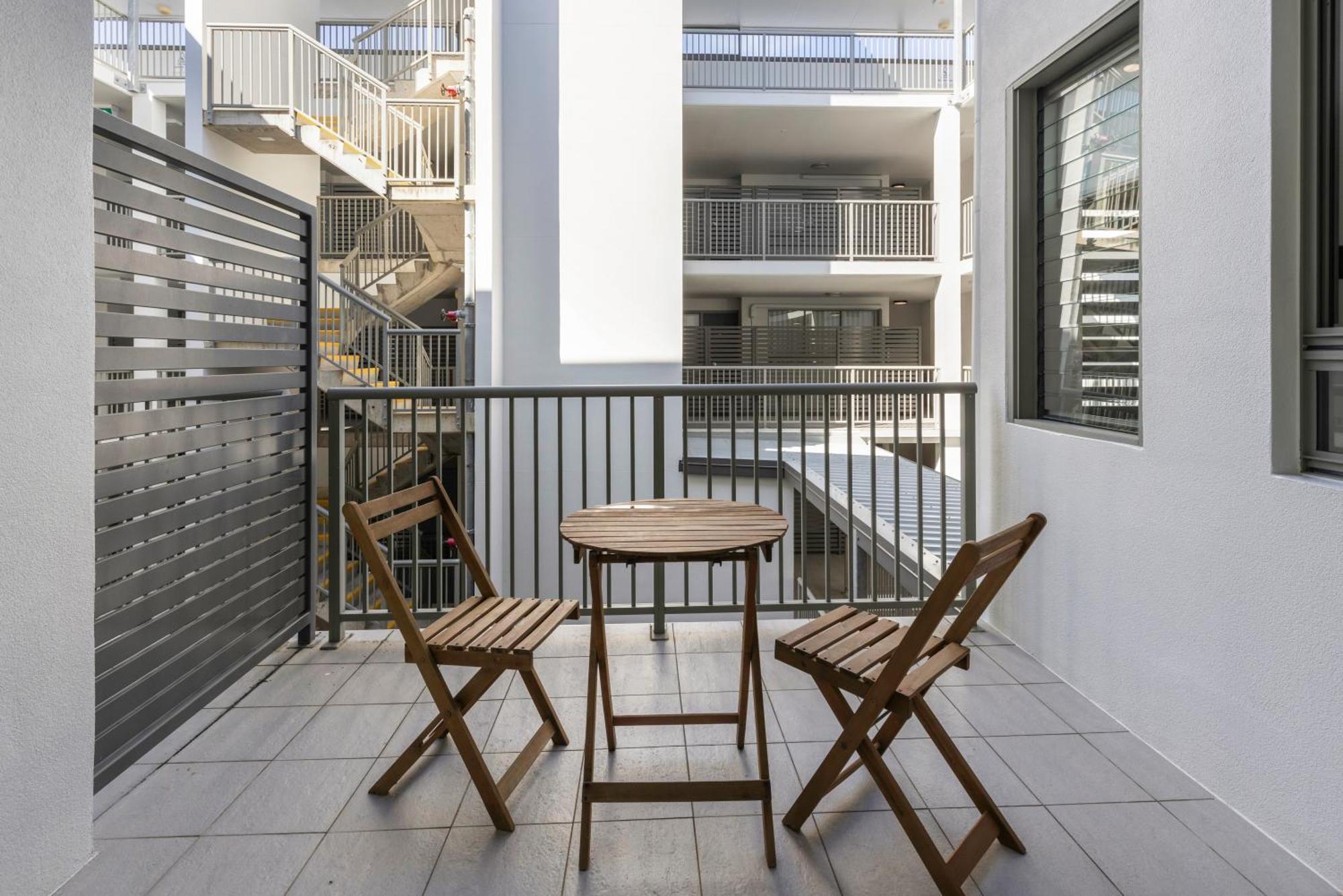 3 Bedroom Courtyard Ocean View Apartment