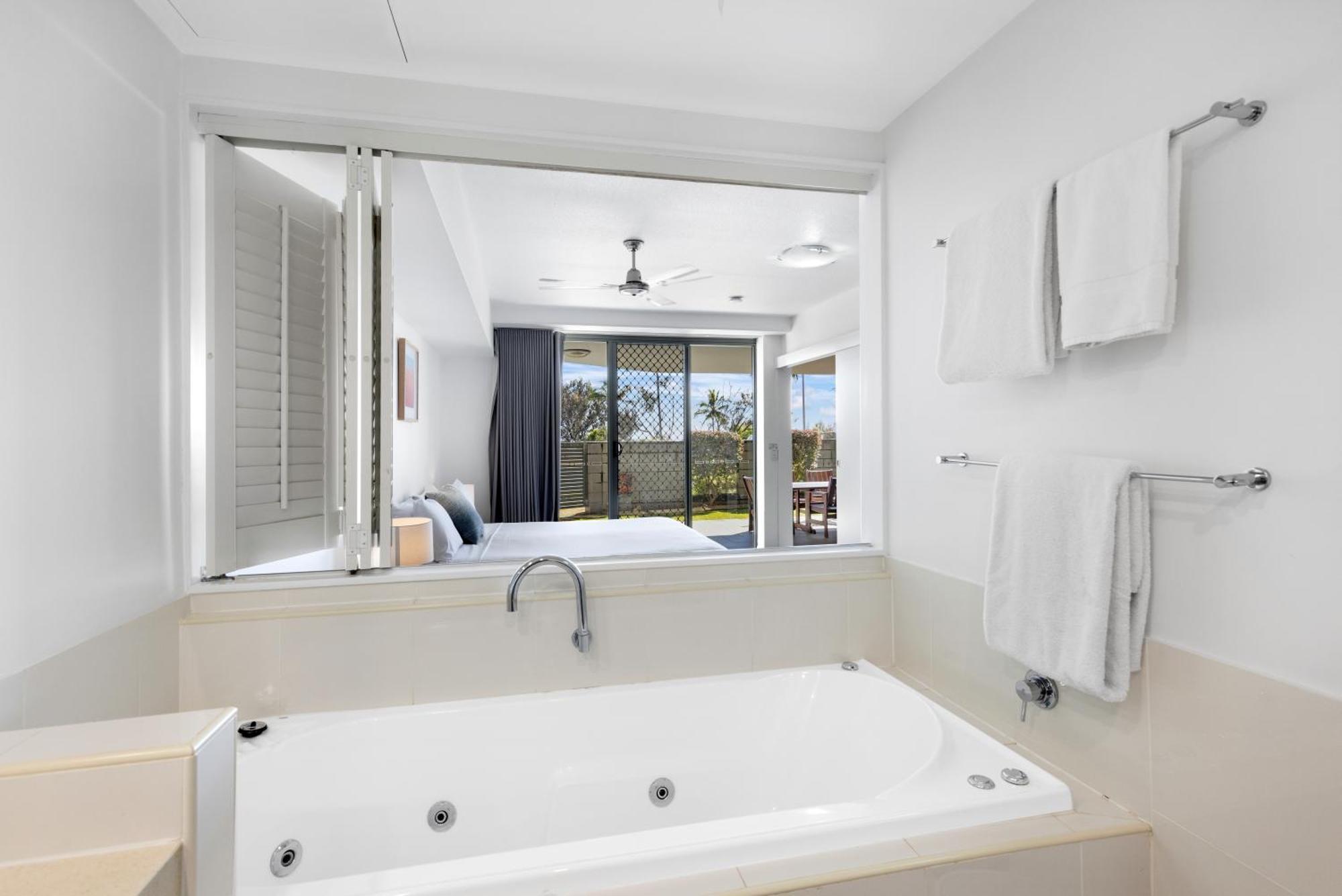 3 Bedroom Courtyard Ocean View Apartment