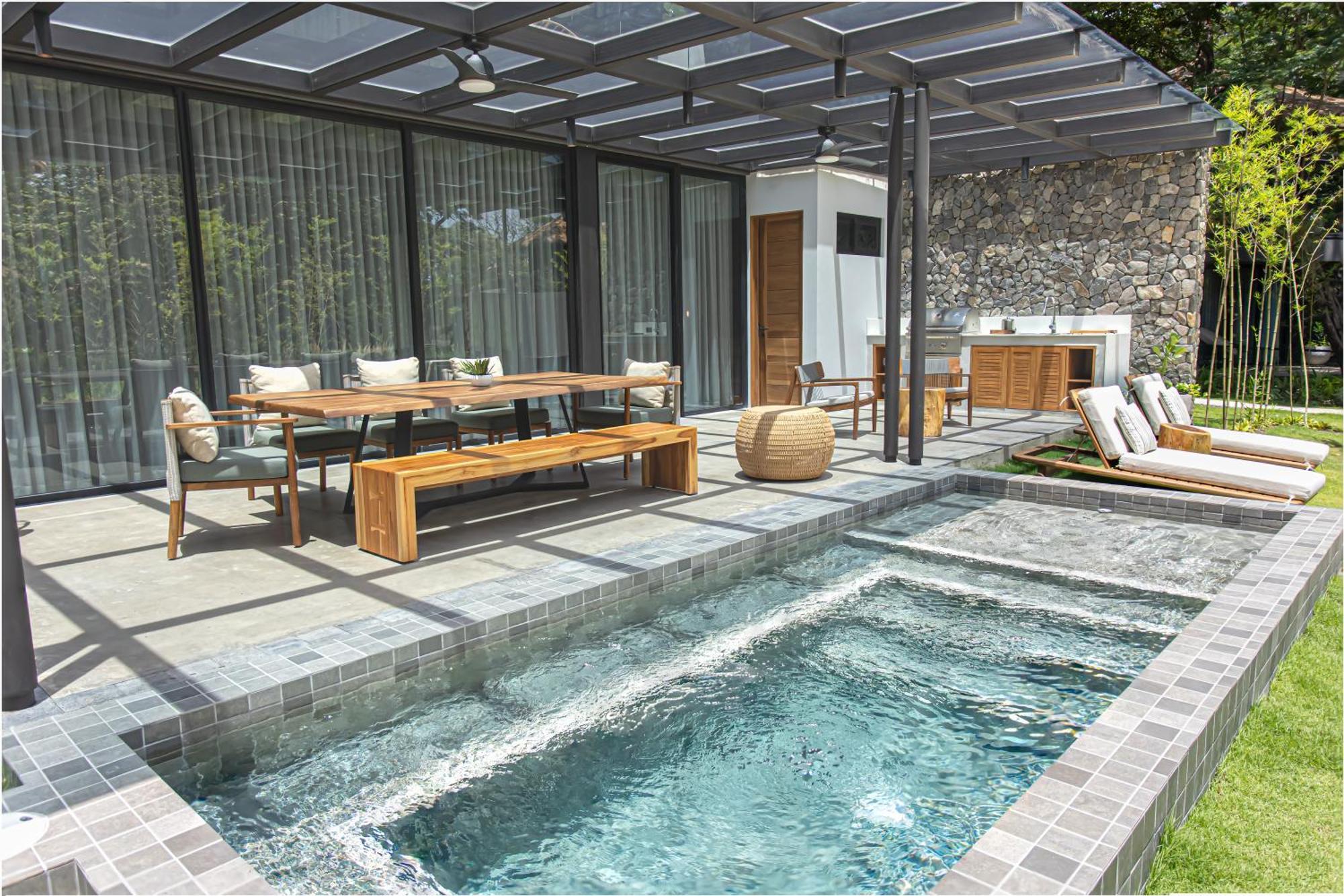 Four-Bedroom Villa Balcony Pool