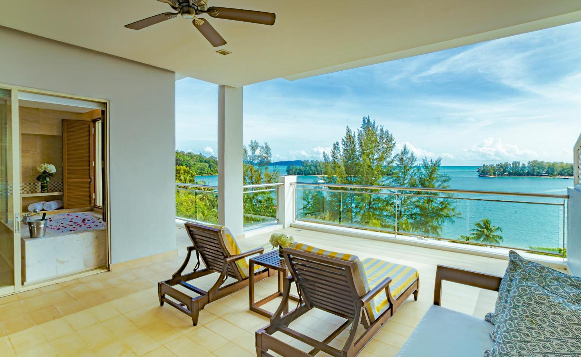 Grand Viceroy Sea View