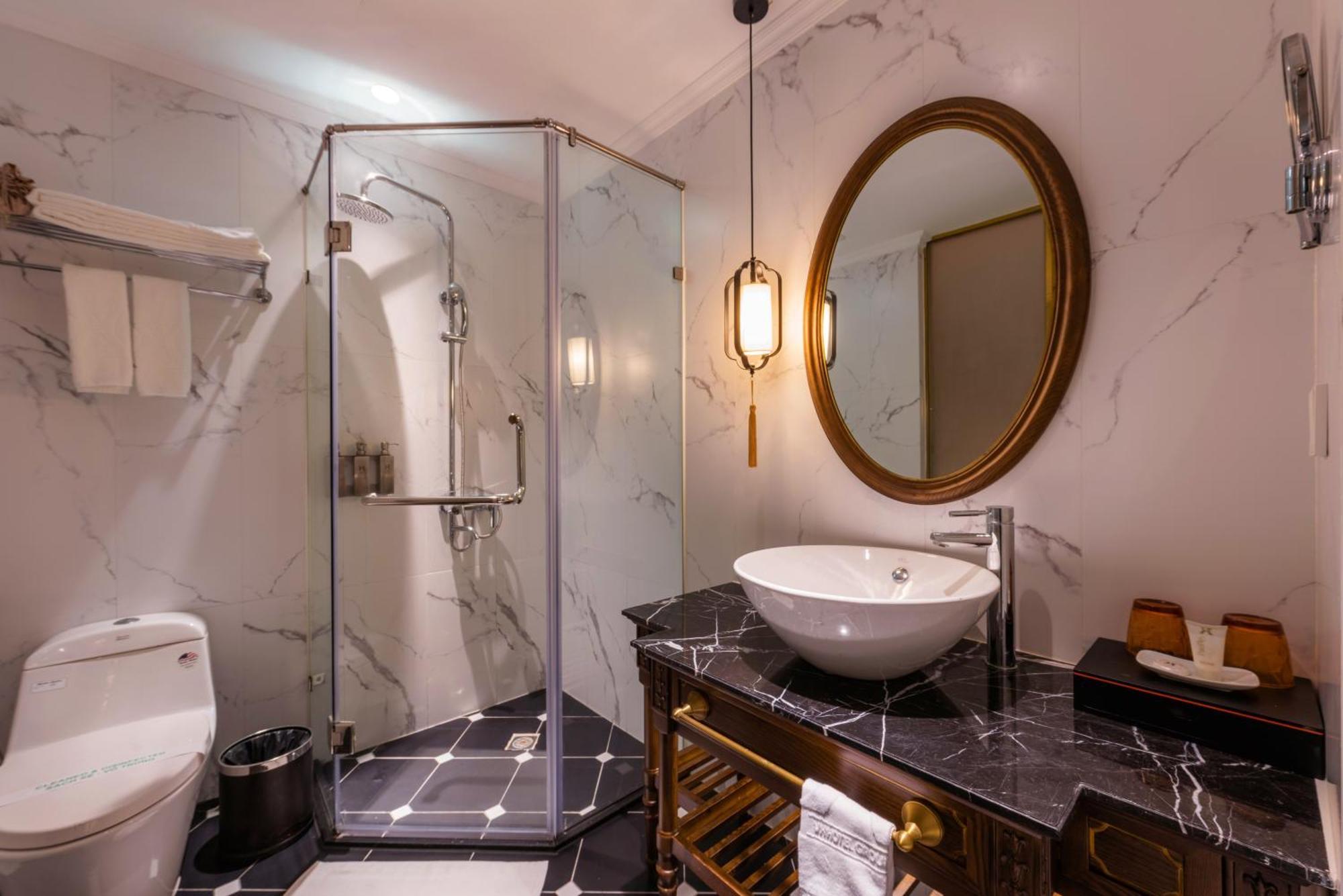 Deluxe Double or Twin Room External Window