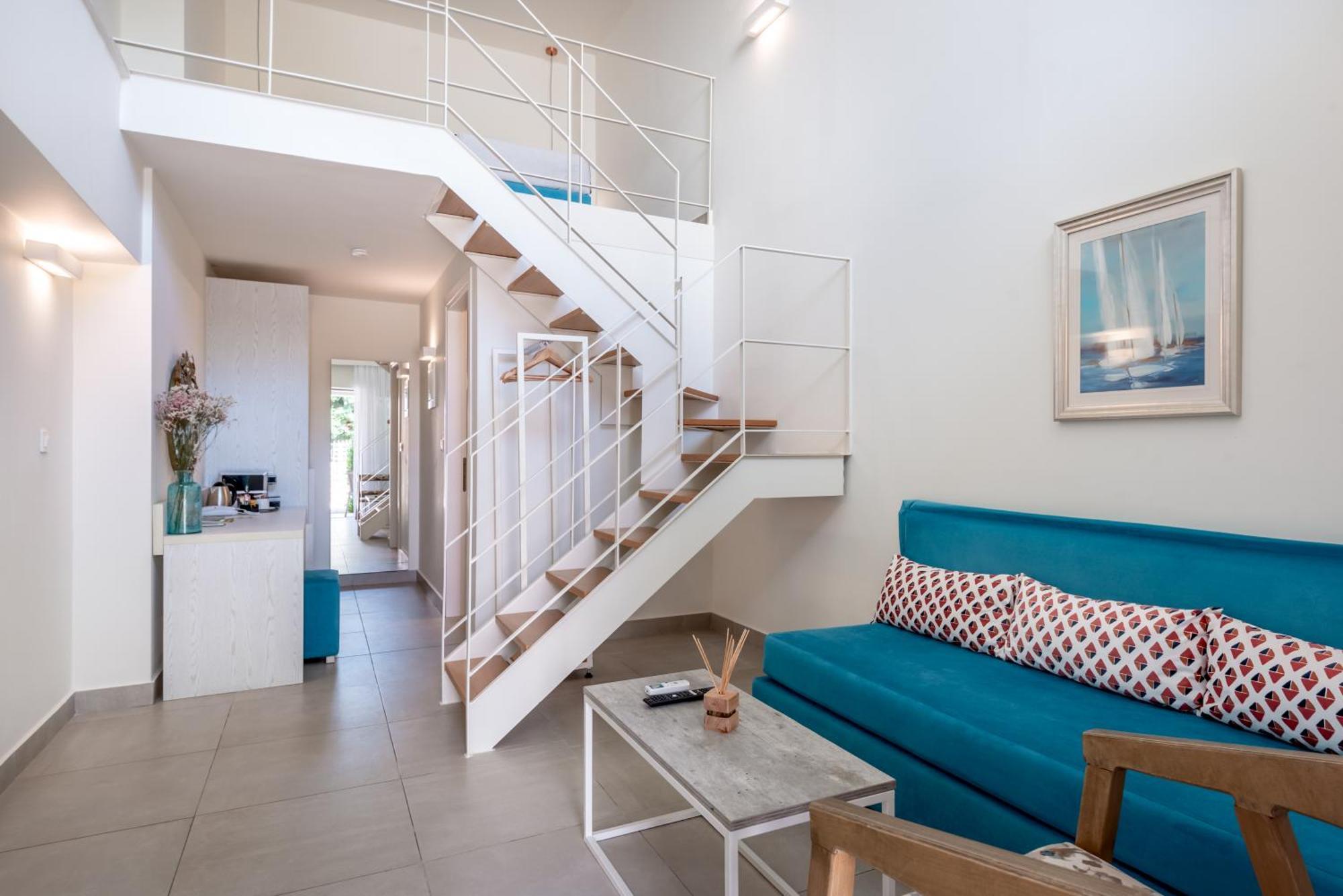 Executive Loft Suite Inland View