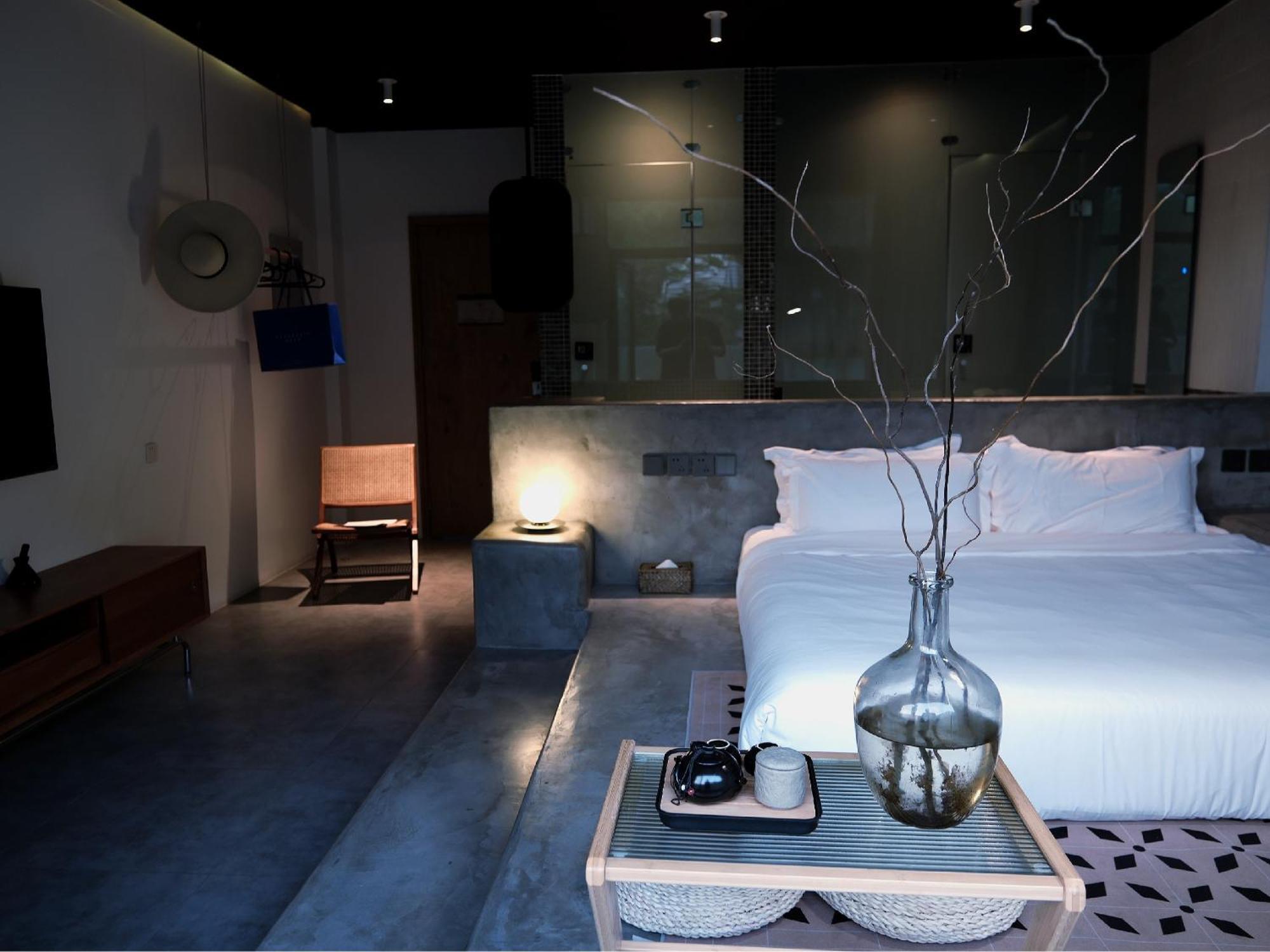 Double Room Private Bathroom