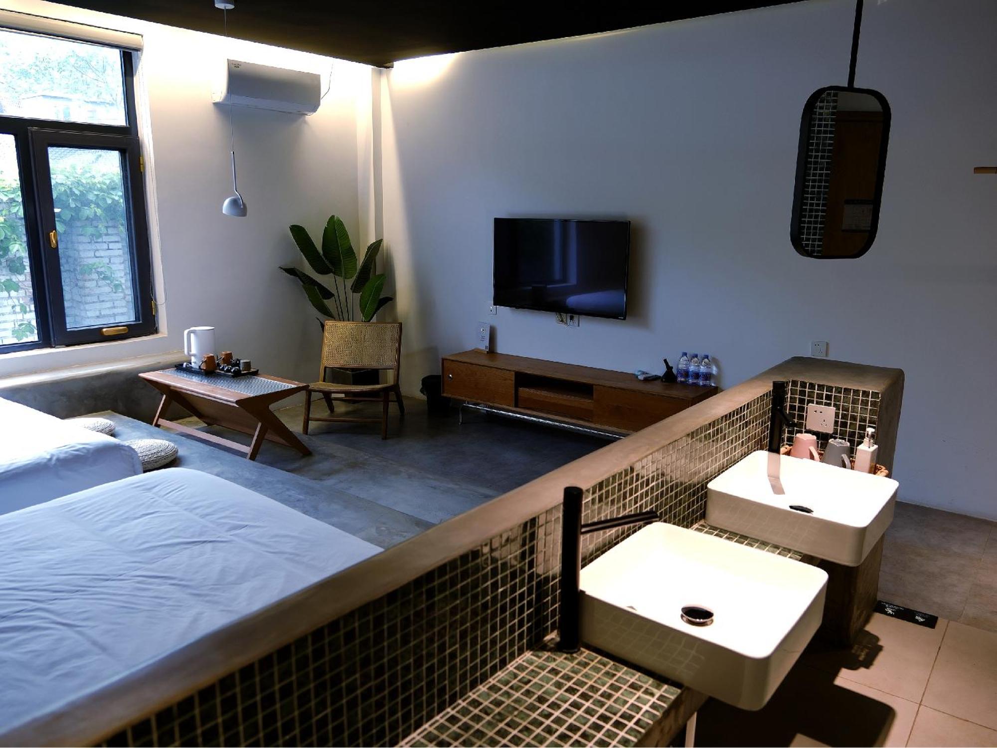 Standard Family Room