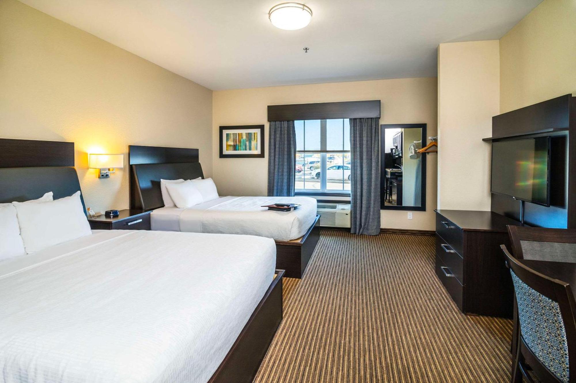 Efficiency Queen Room with Two Queen Beds - Non-Smoking