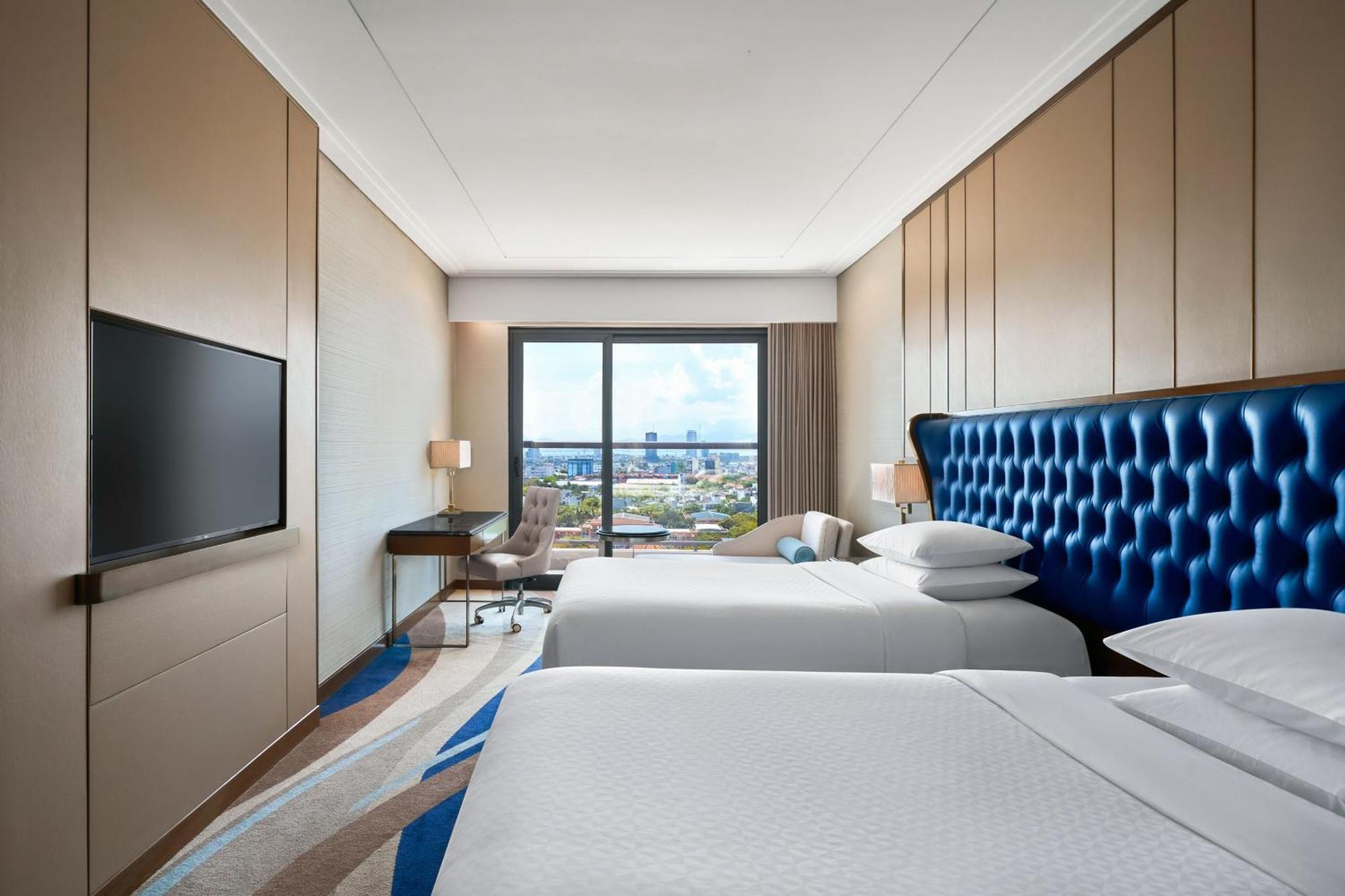 Superior Twin Guest room 2 twin or single beds City View Balcony