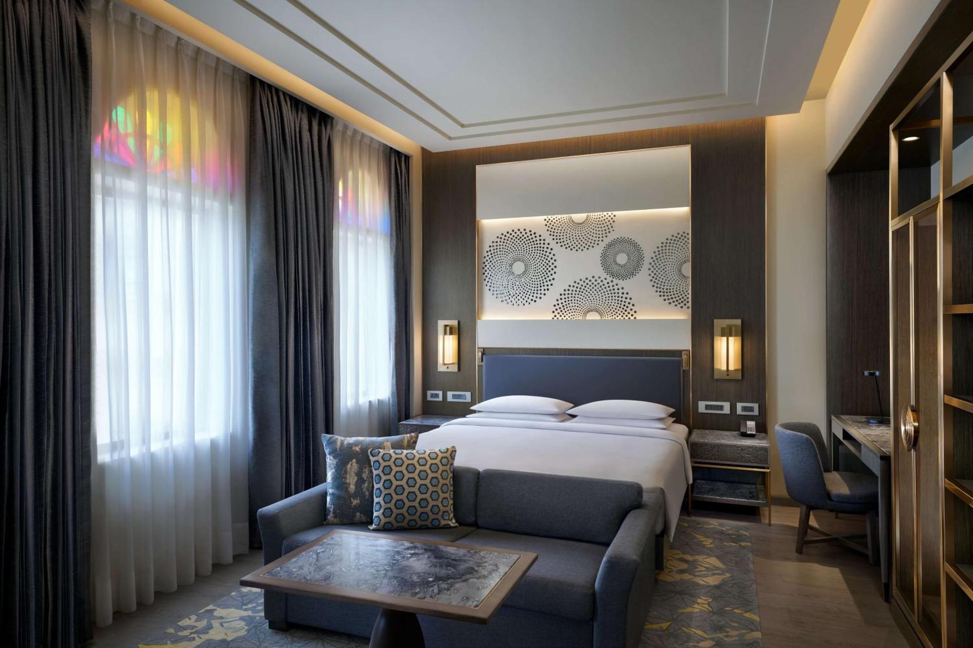 Royal King Room