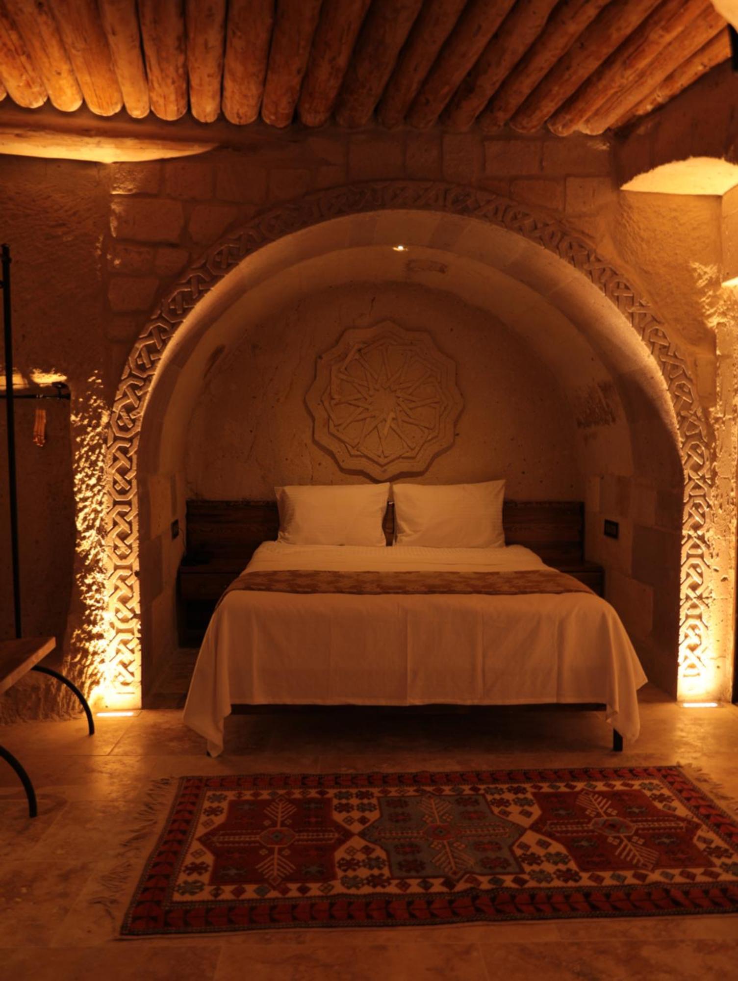 Comfort Cave Room
