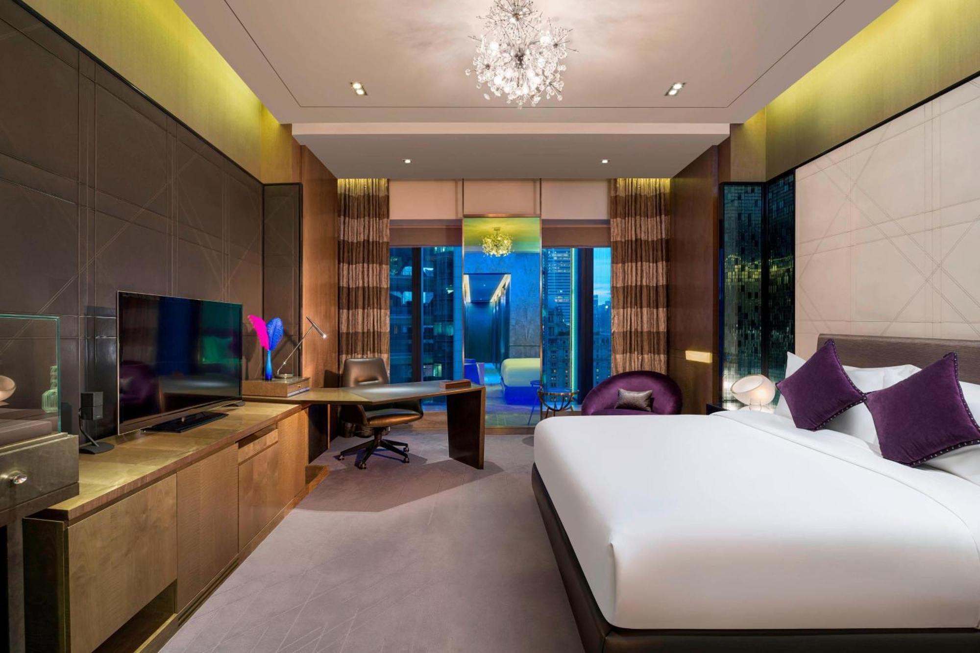 Jewel Design King Room