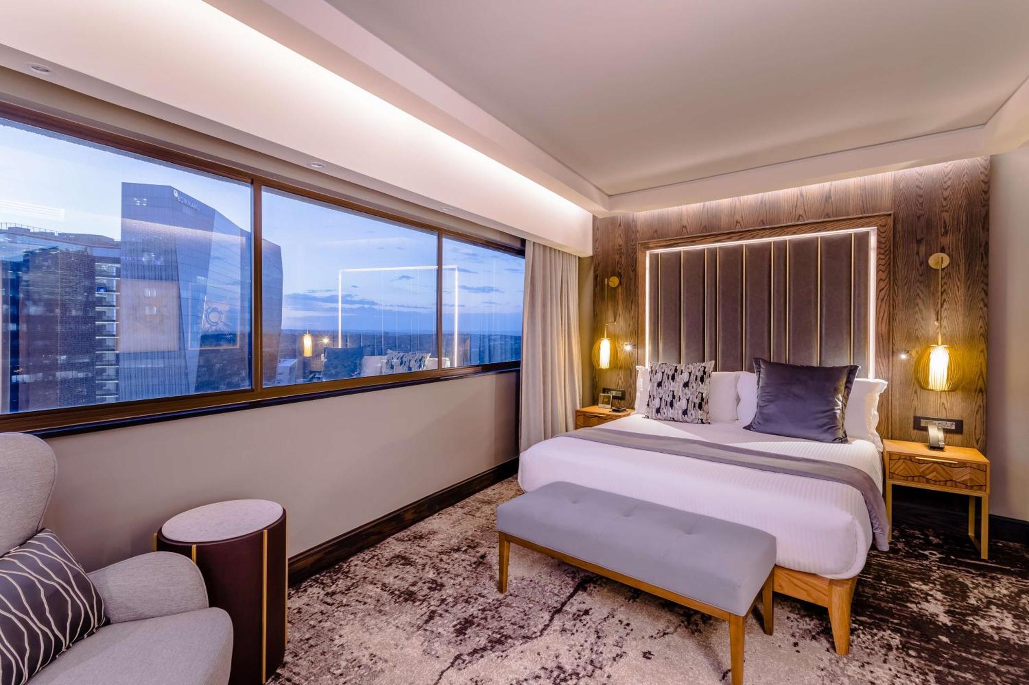 Sandton Towers Deluxe Twin Room
