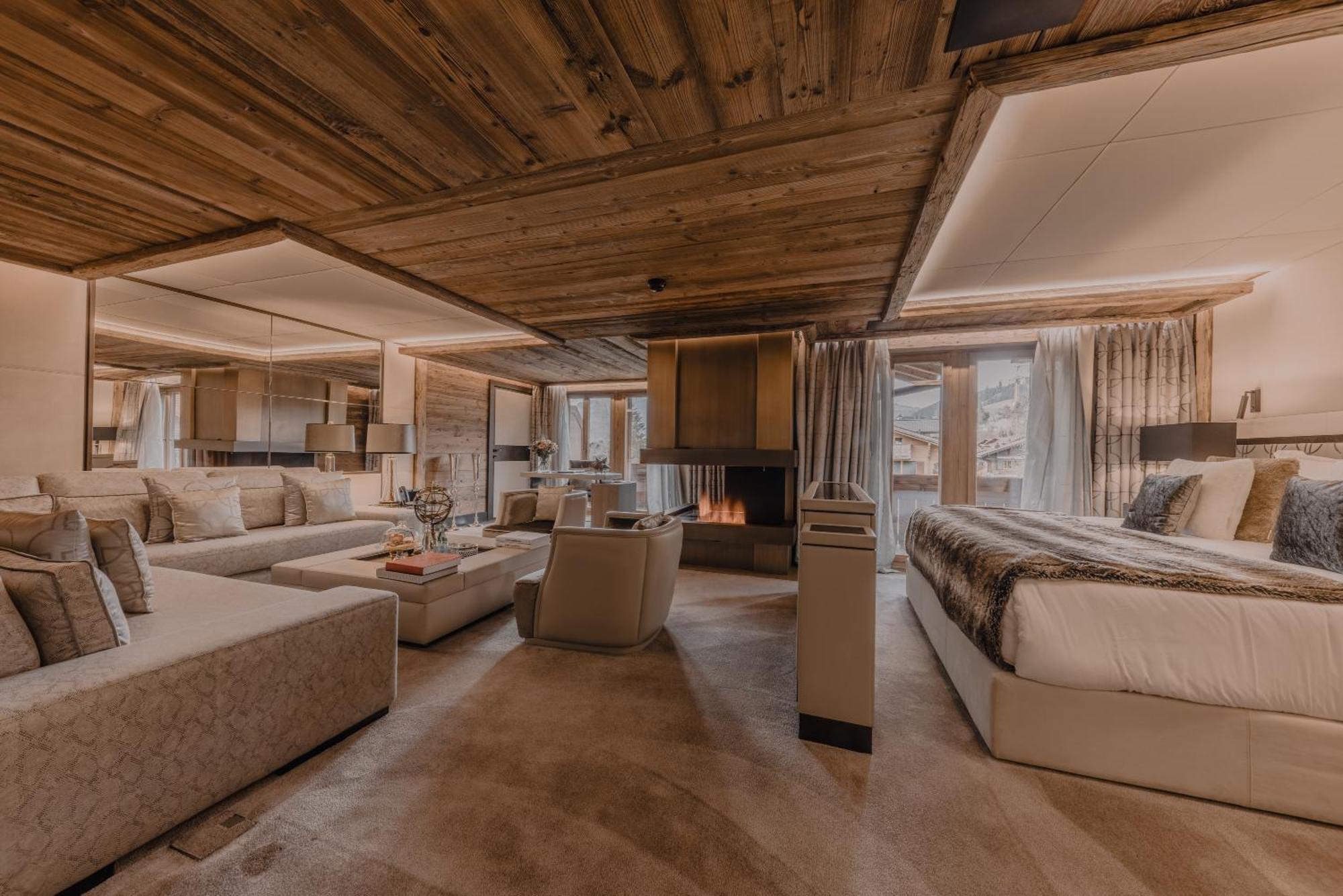 Signature Suite 1 Bedroom & Living room