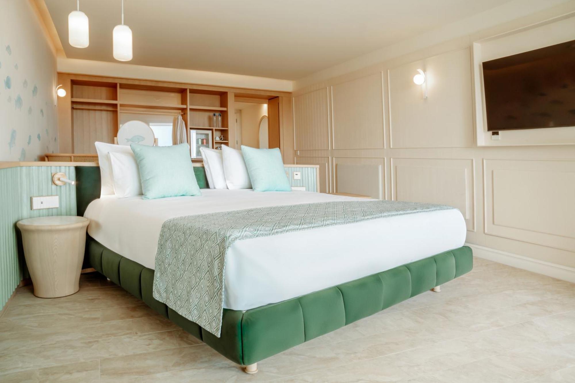 Suite King With Sofa Bed
