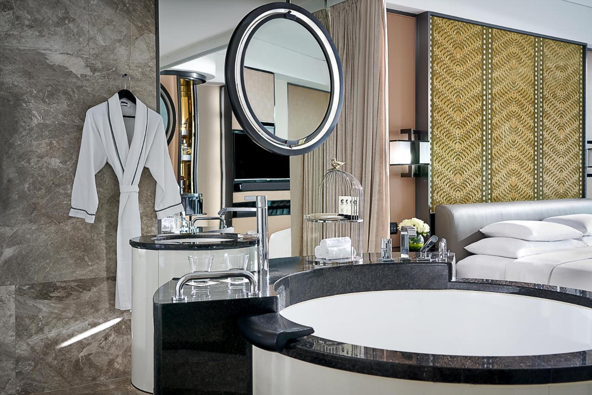 Luxury King Room City View inclusive Mini Bar the first round F&B at hotel’s house restaurants