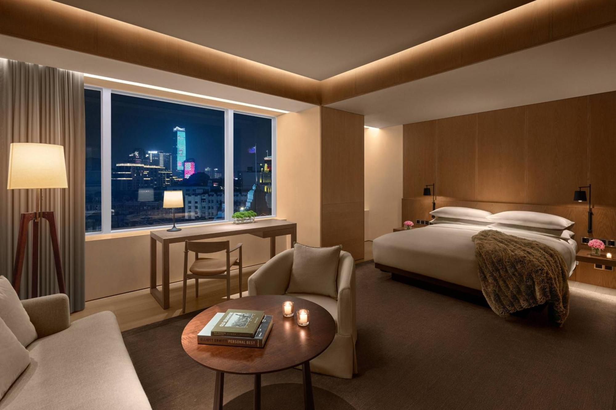 Deluxe Room One King Bed