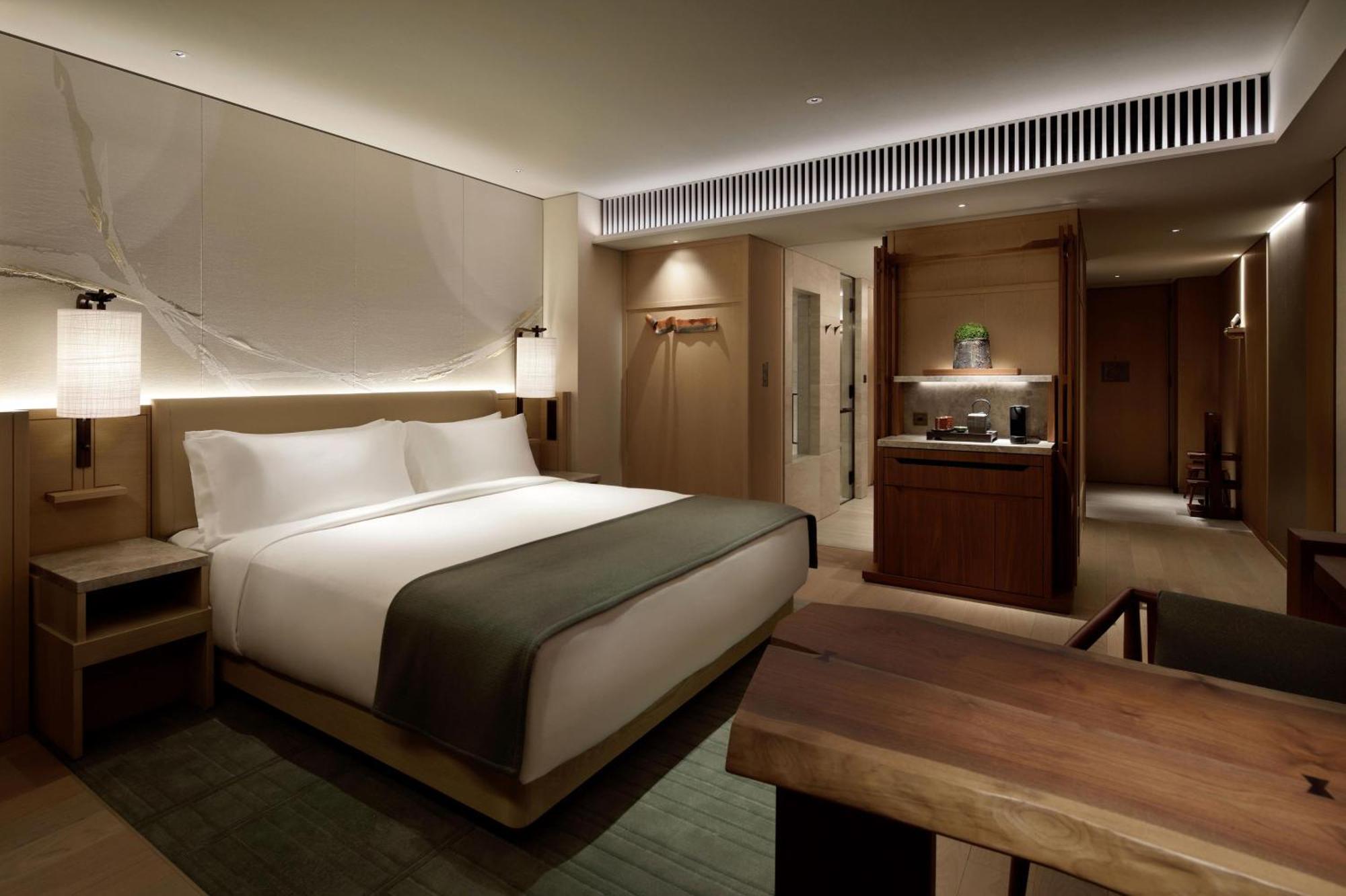 Deluxe Room King