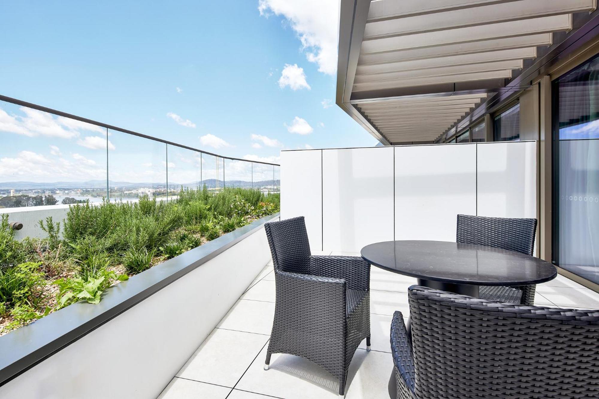 One Bedroom Executive Loft Suite,1633140832:JPEG