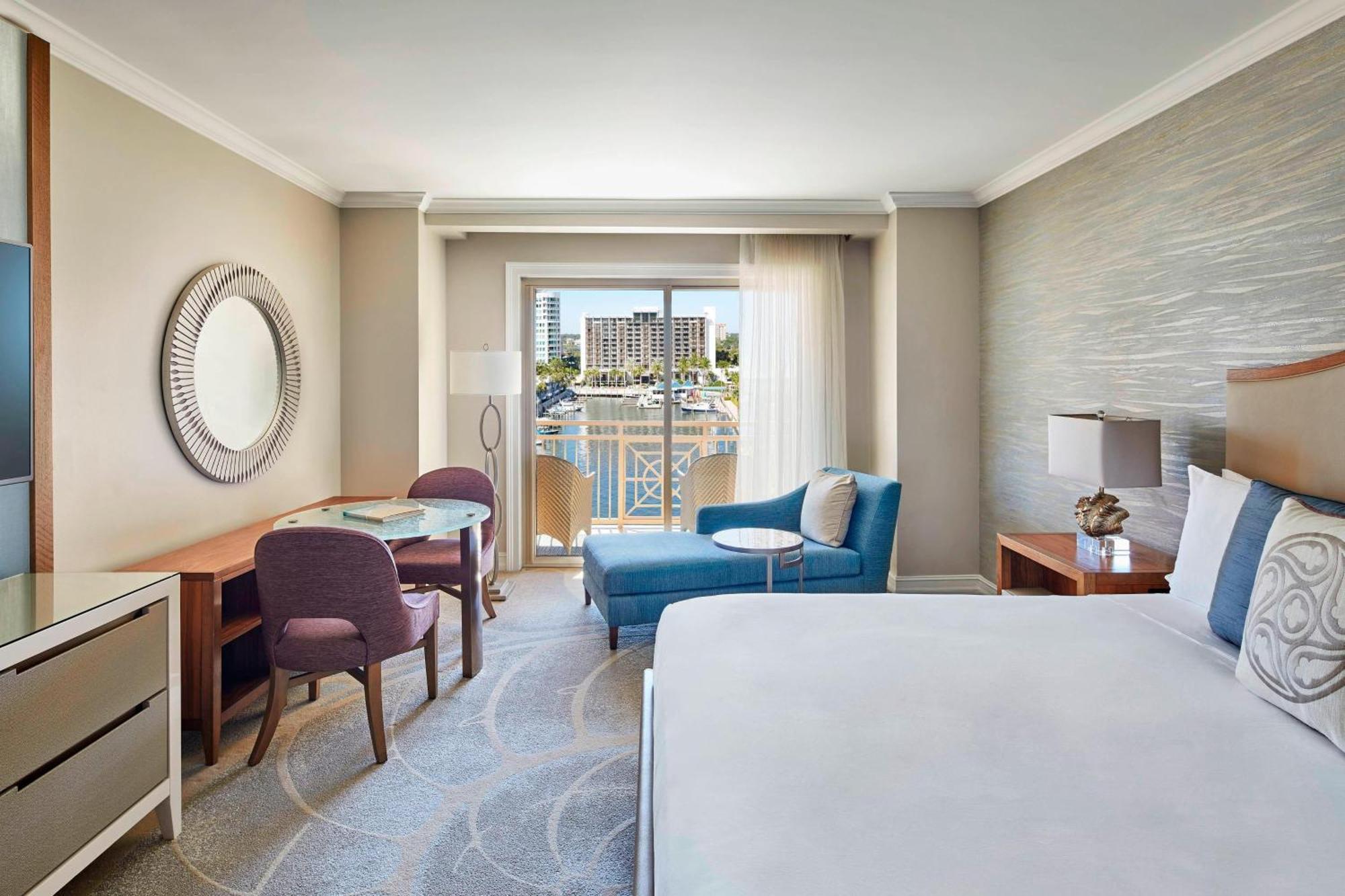 Marina View Guest room 1 King Balcony