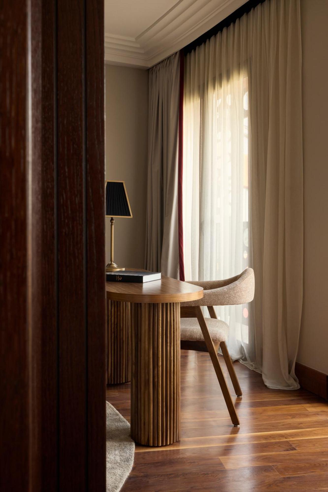 Deluxe 1 Bedroom Suite