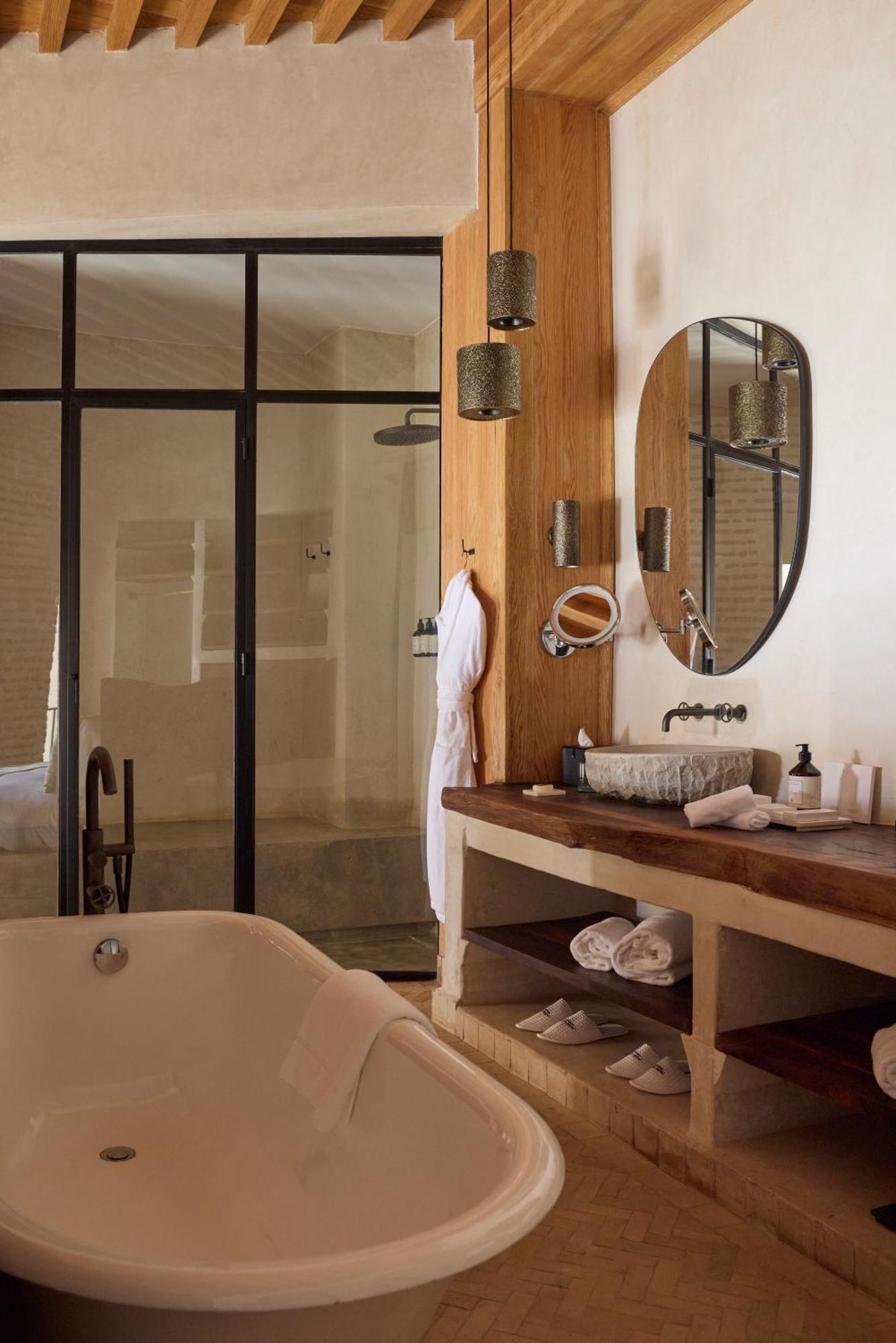 Nobu Riad