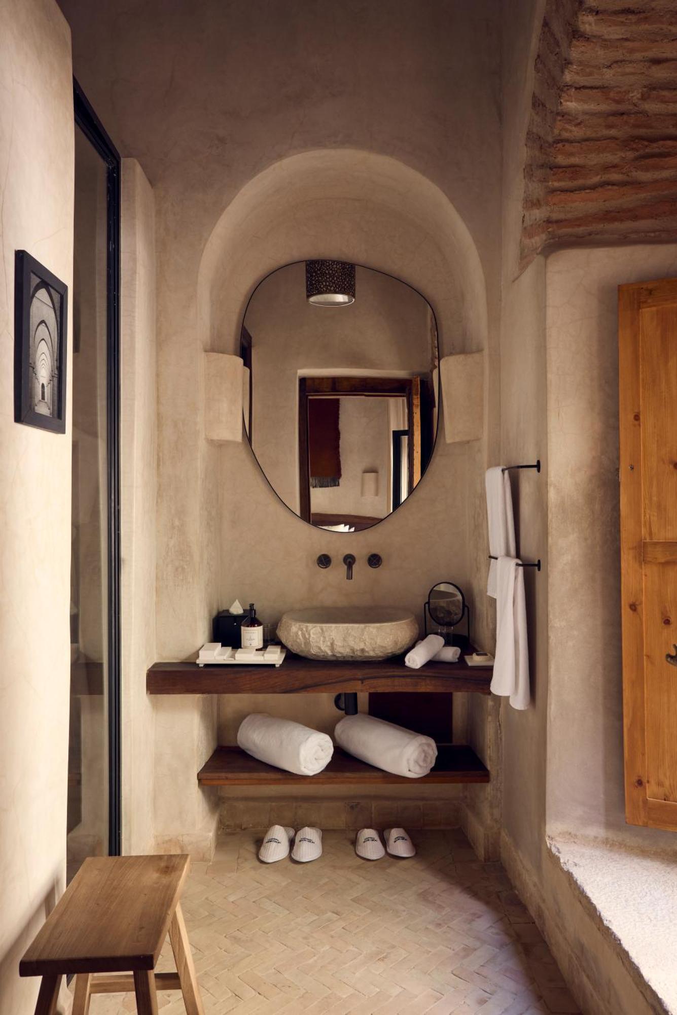 Nobu Riad