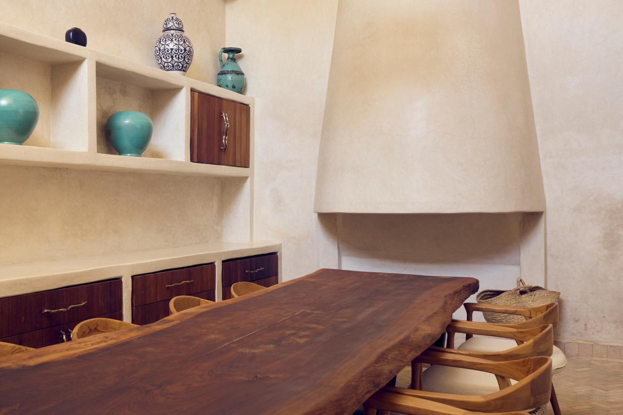 Nobu Riad