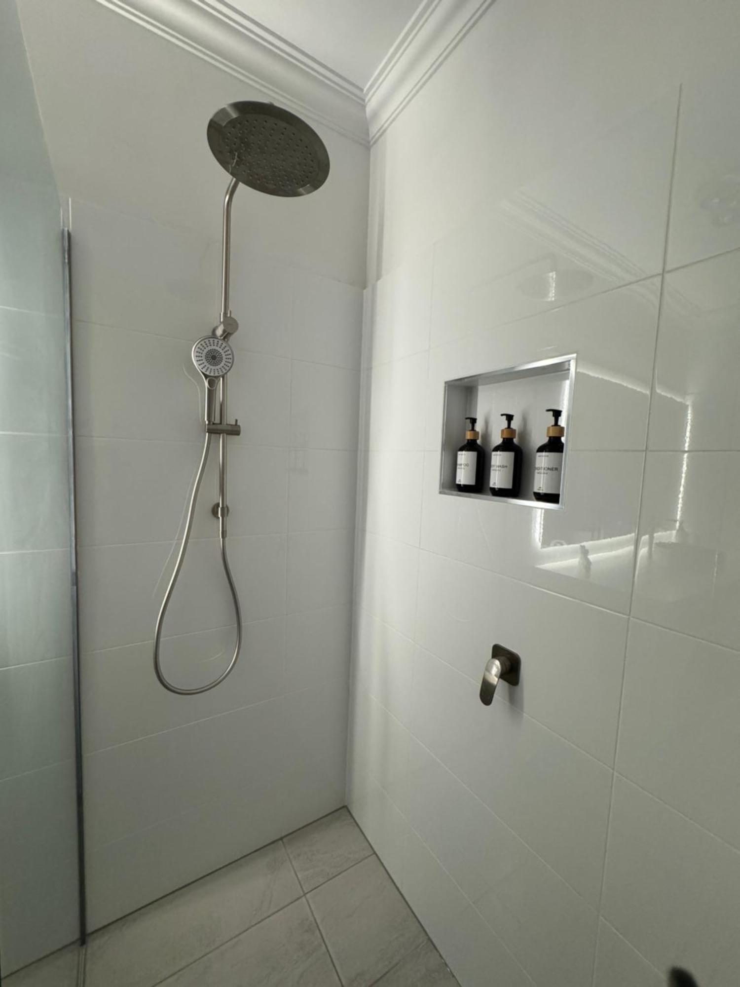 Studio Unit 6A