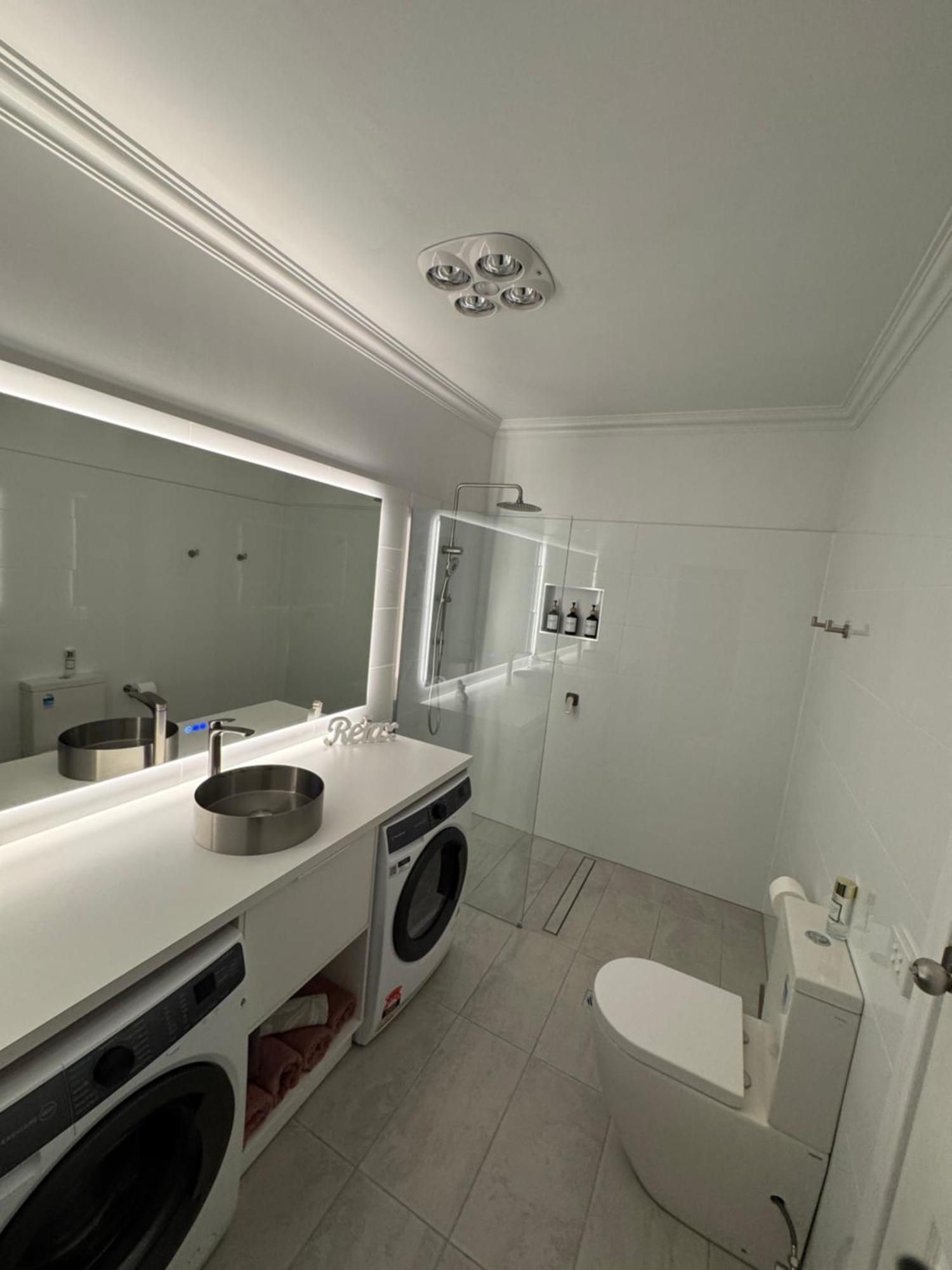 Studio Unit 6A